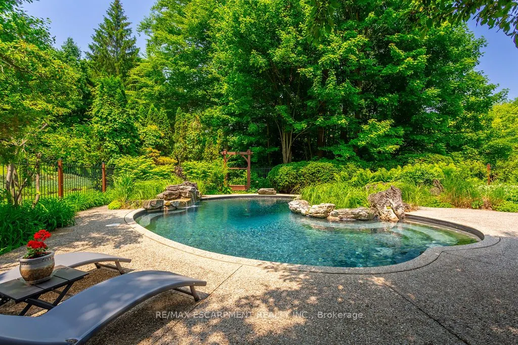 27 Blackberry Place