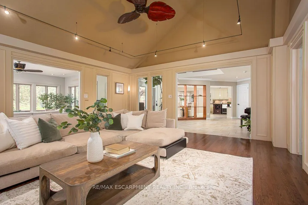27 Blackberry Place