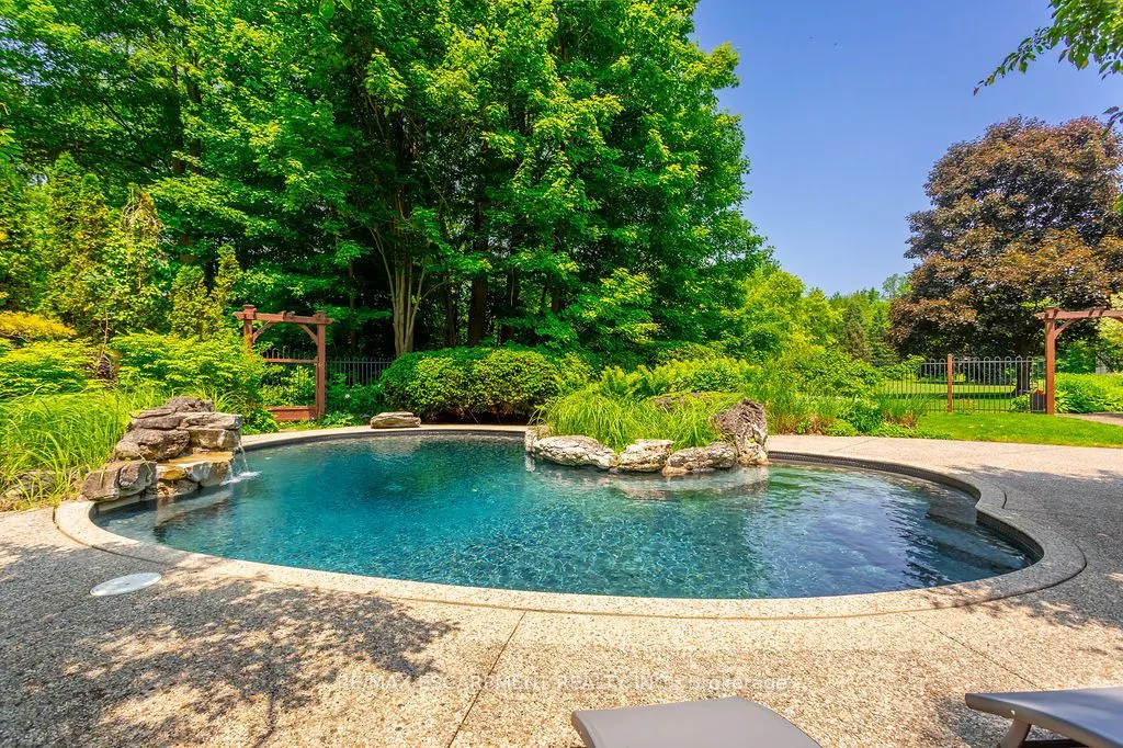 27 Blackberry Place