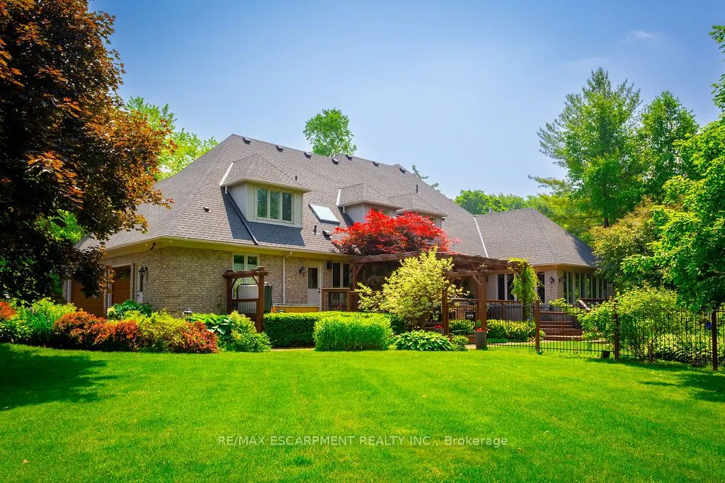 27 Blackberry Place