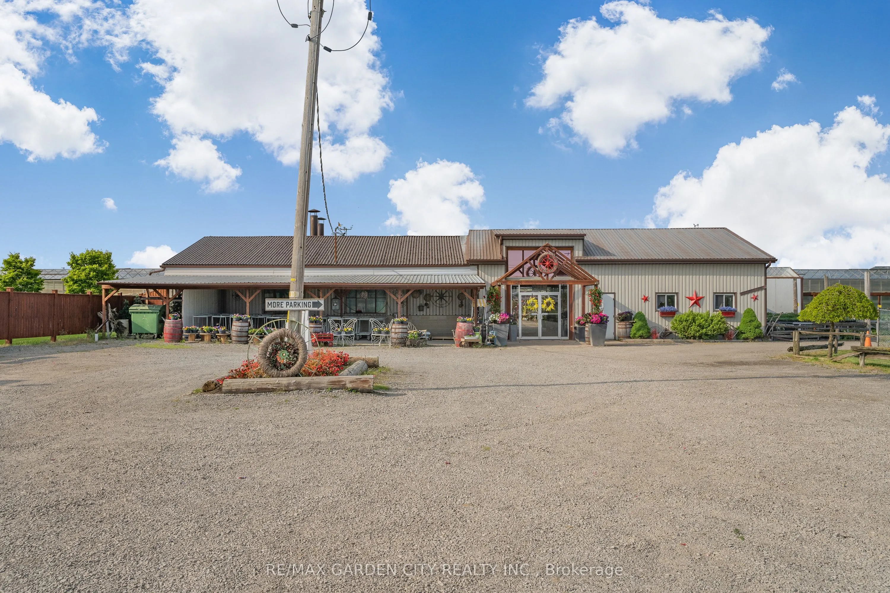 174 Mud Street W