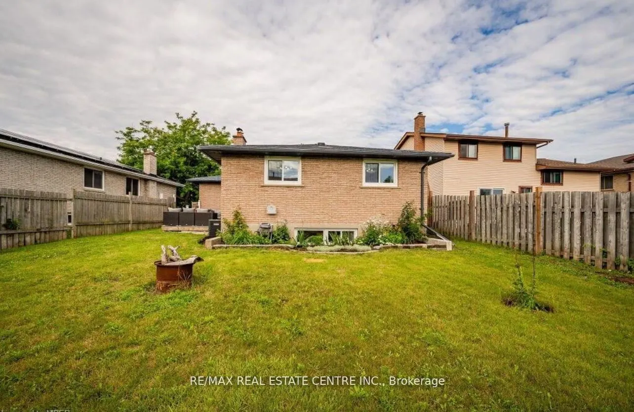 136 The Country Way, #Upper Level