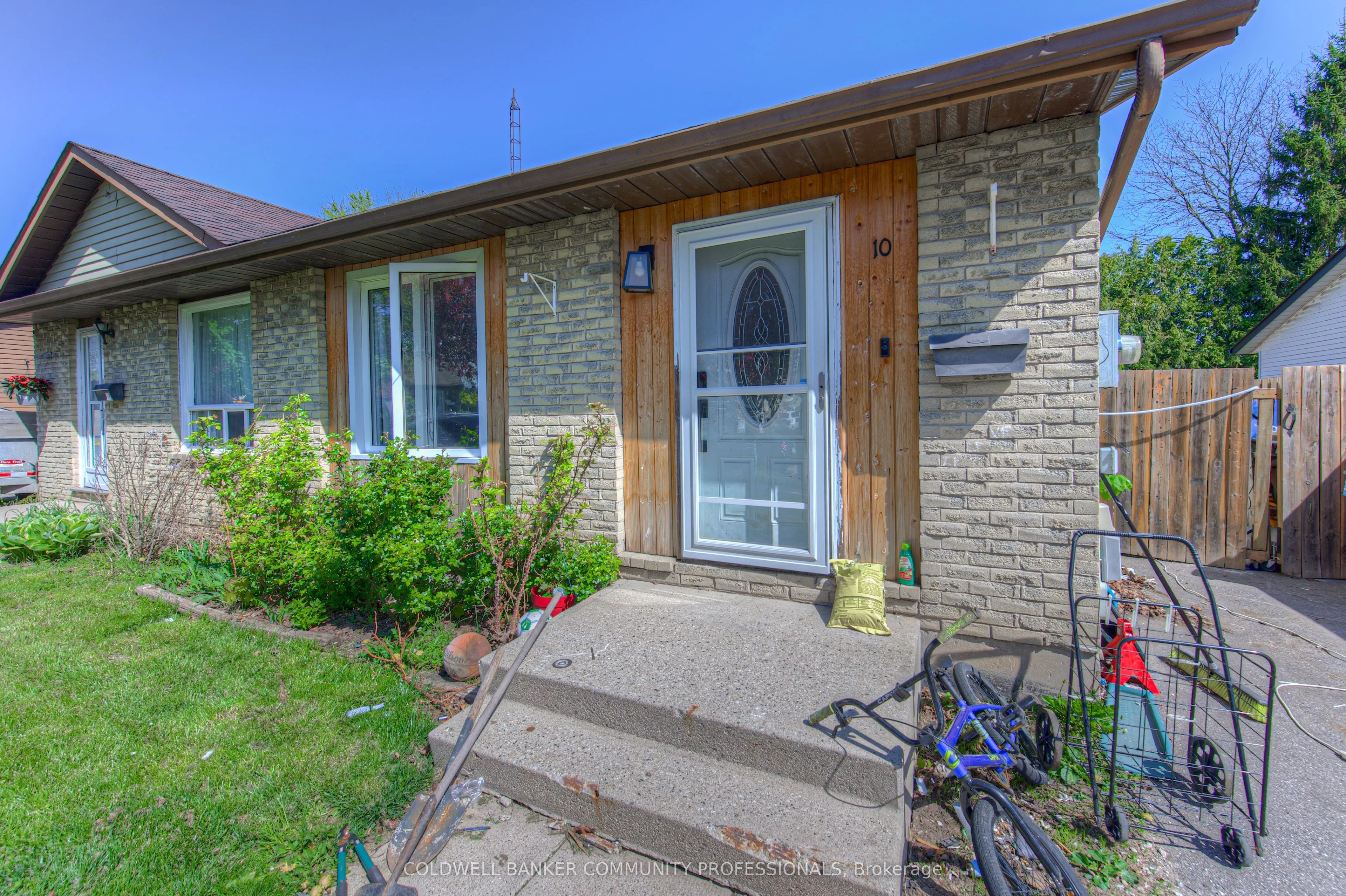 10 Palomino Drive