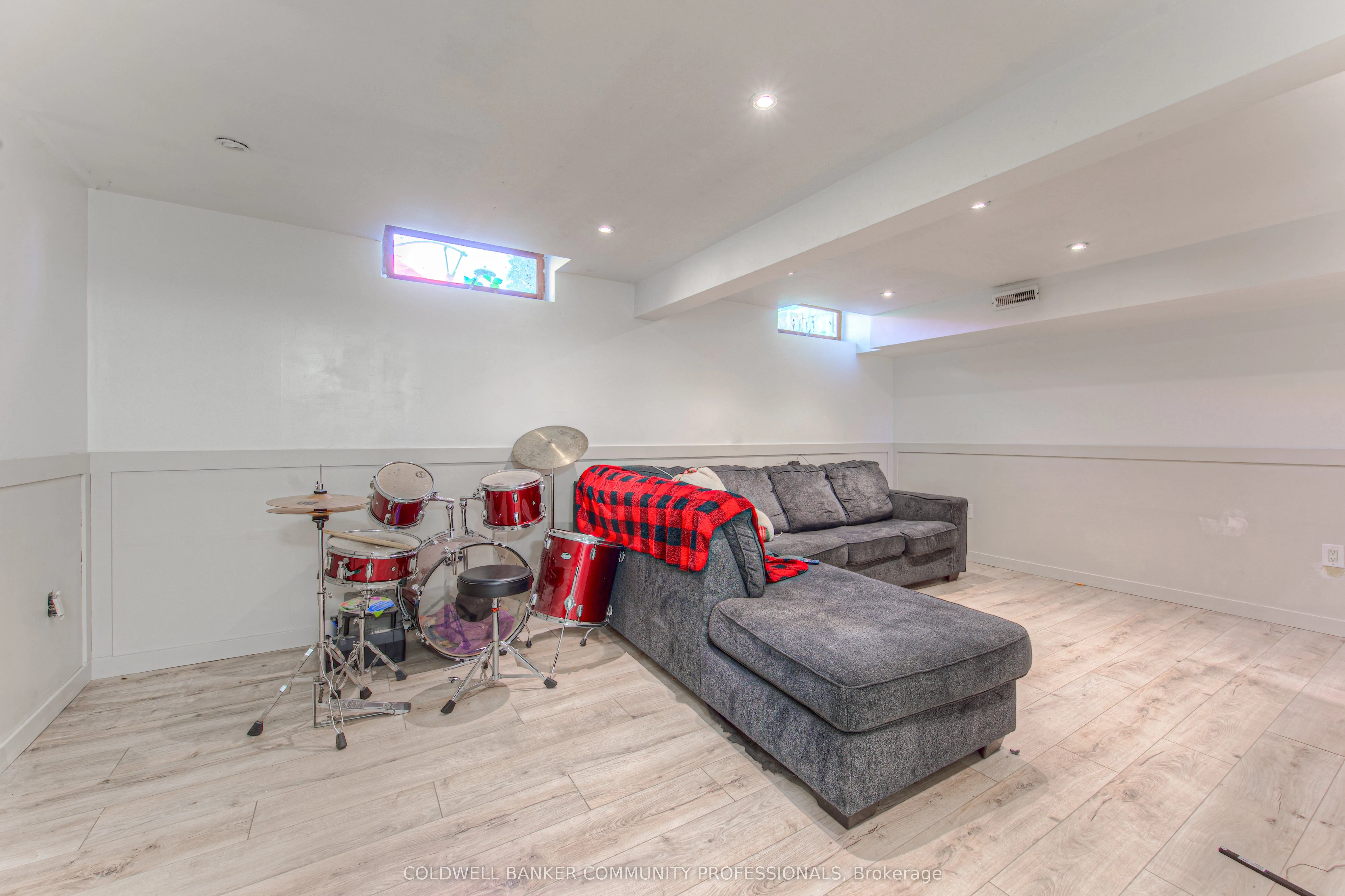 10 Palomino Drive
