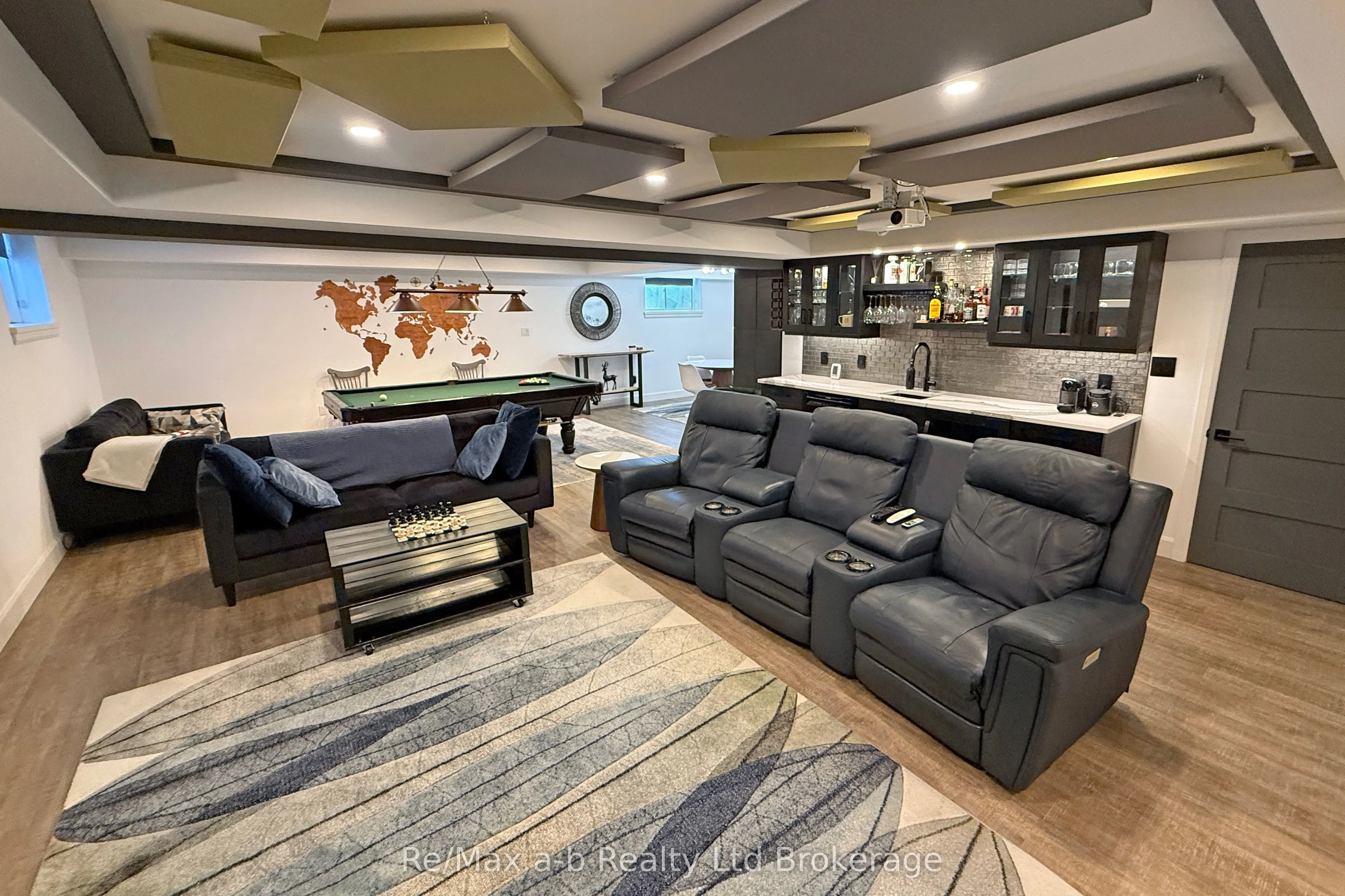 1236 Alberni Road