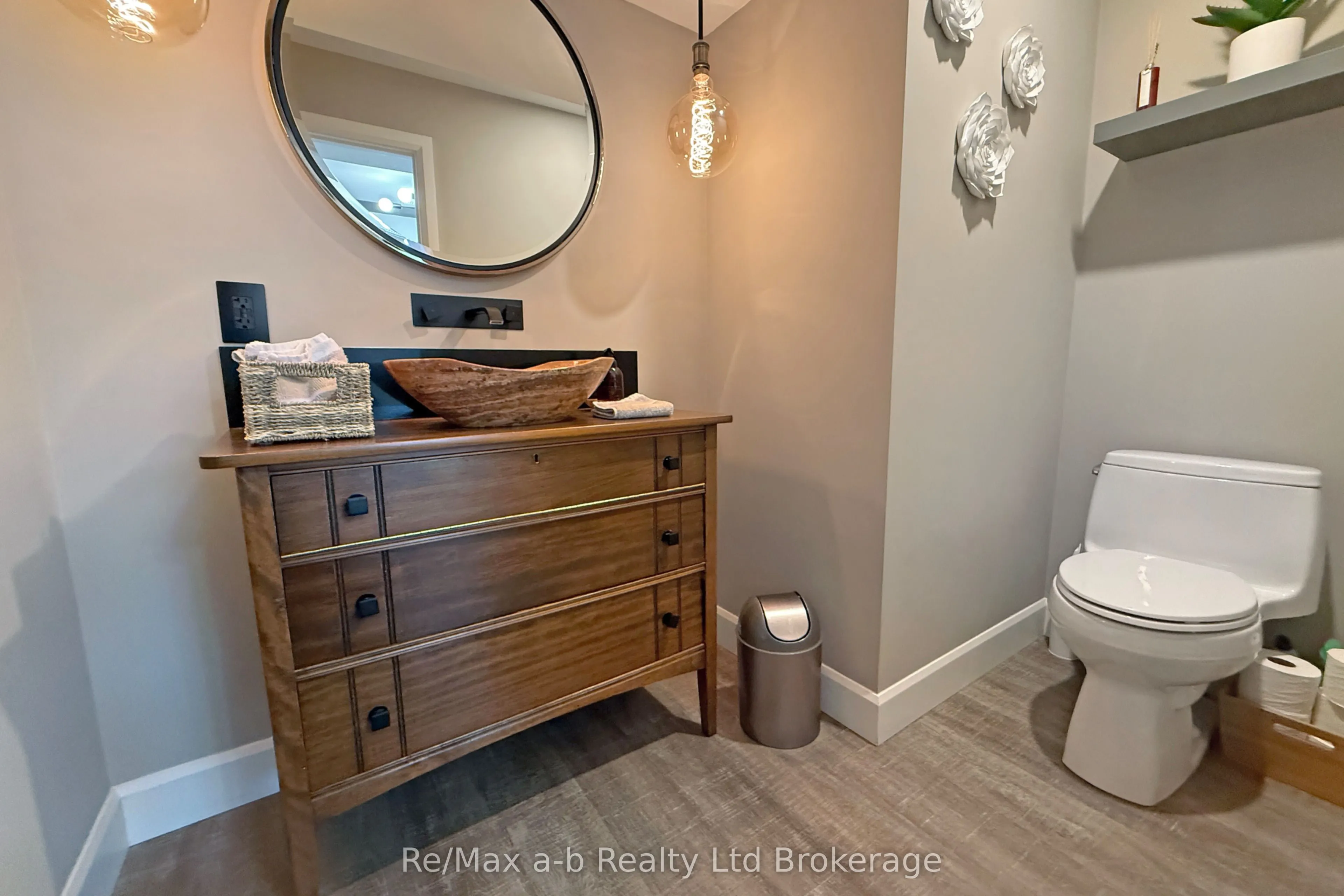 1236 Alberni Road