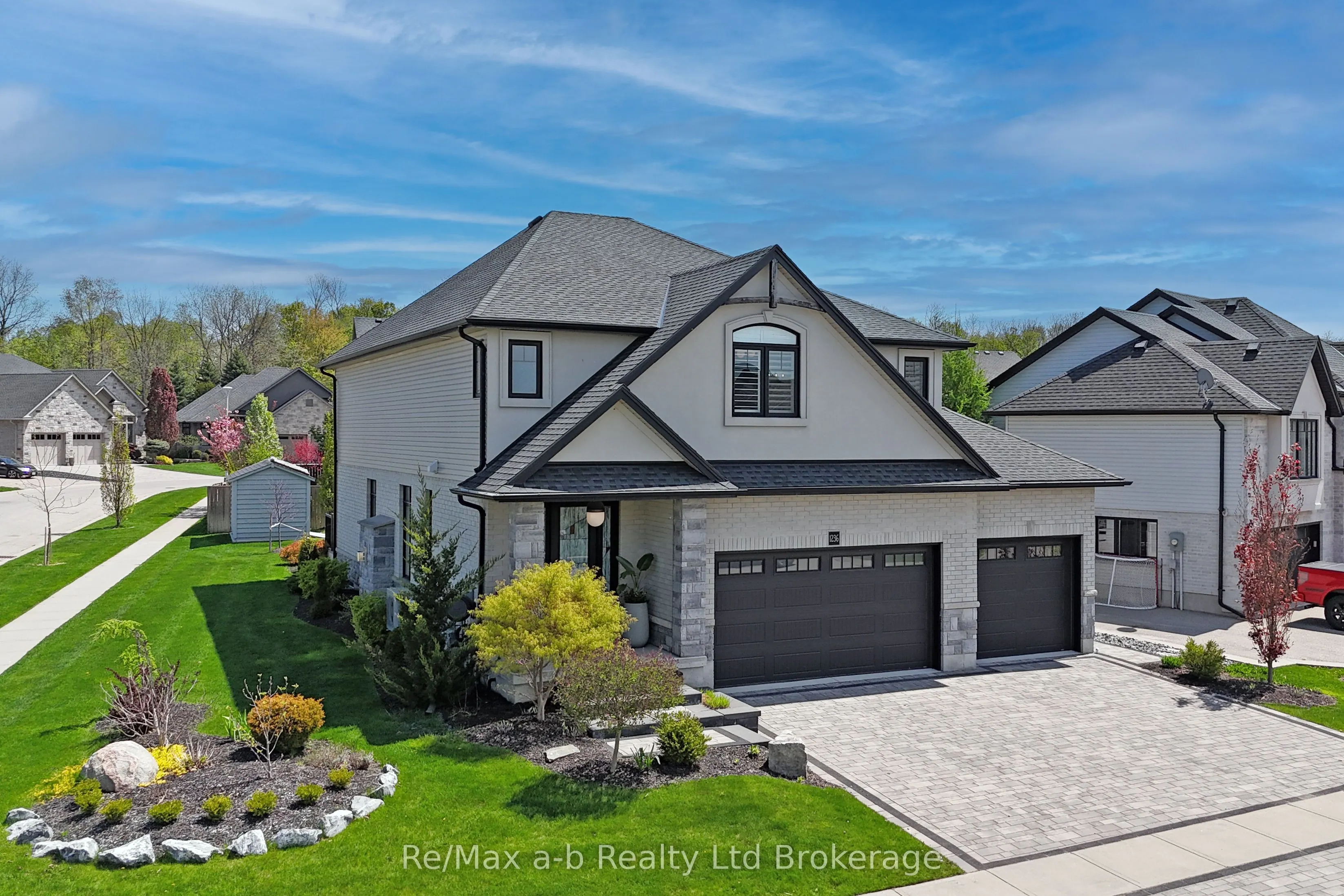 1236 Alberni Road