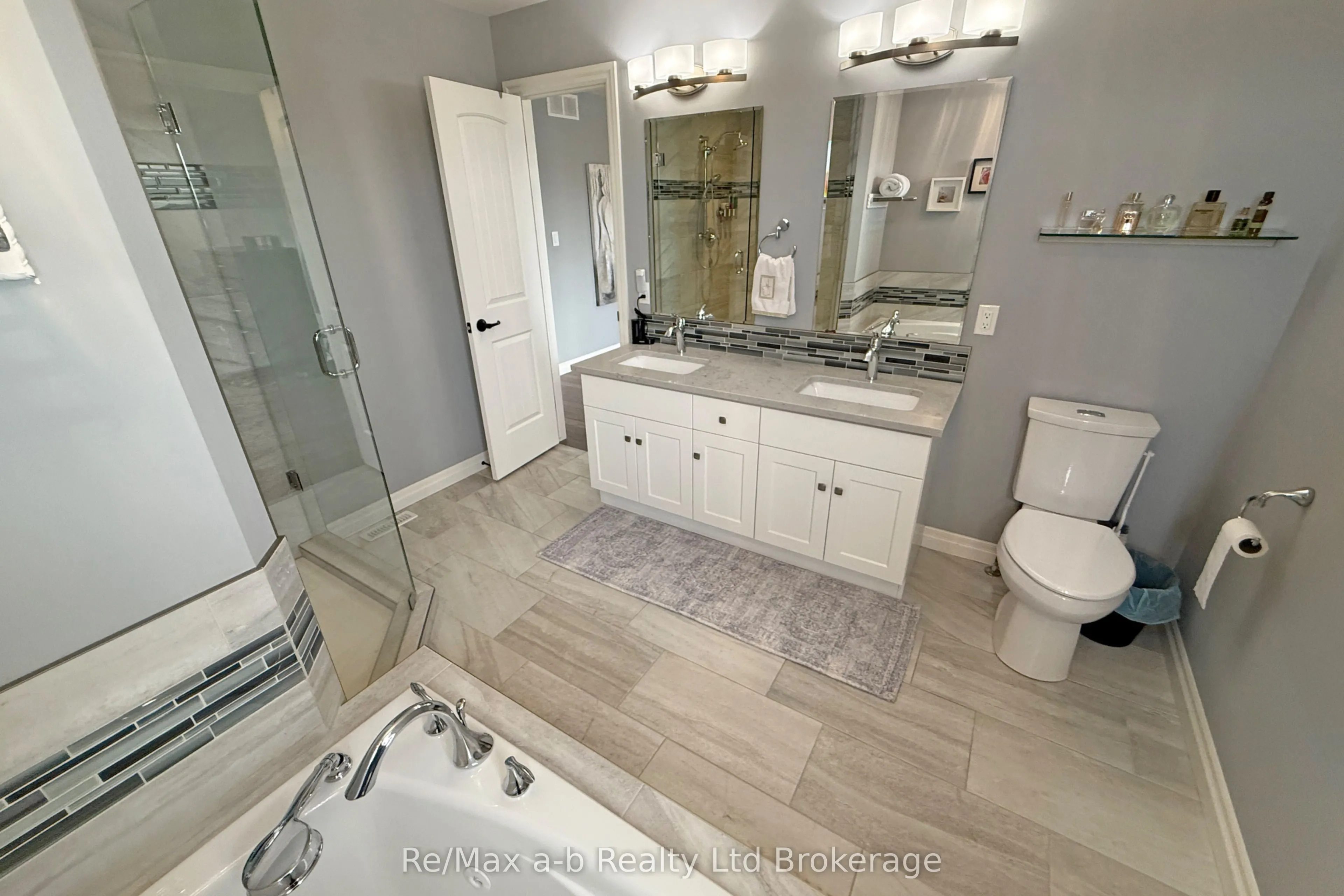 1236 Alberni Road