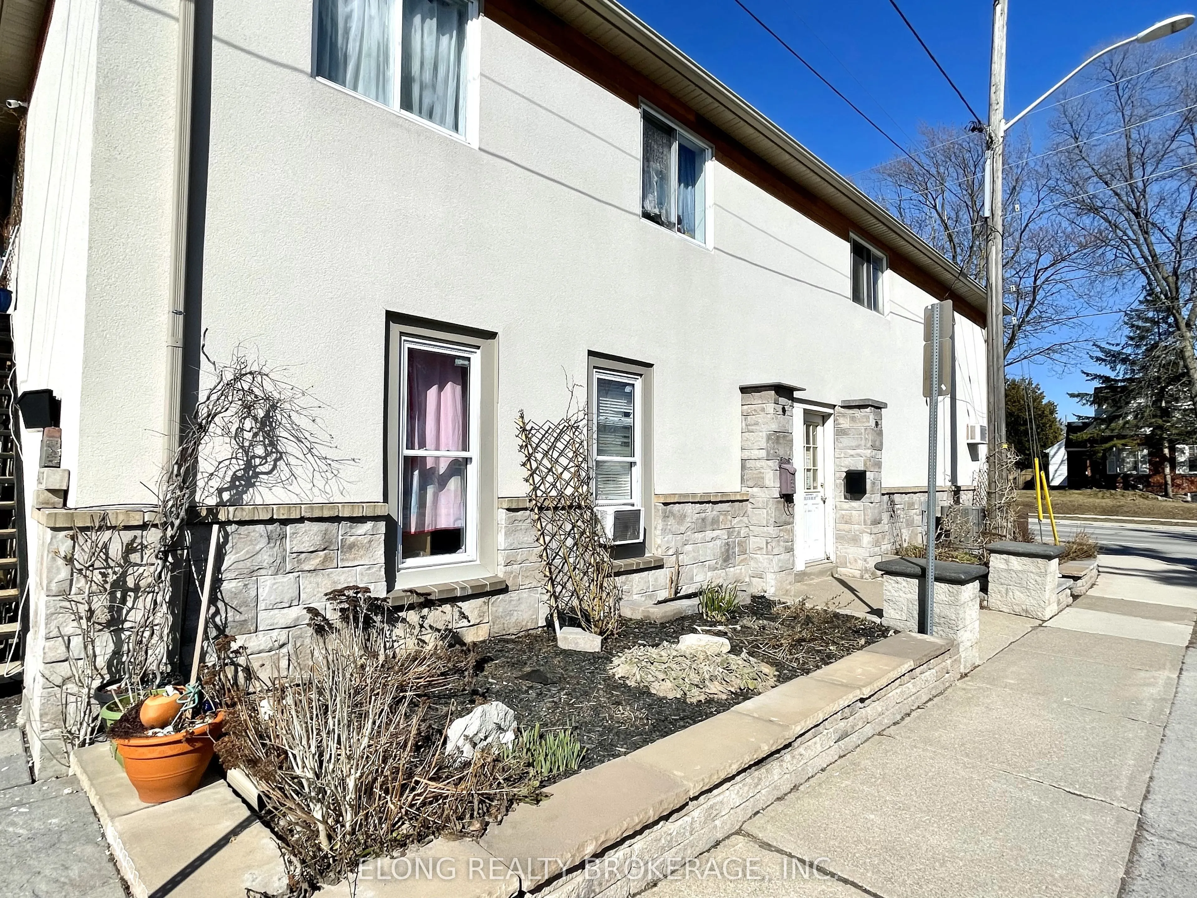 6235 DRUMMOND Road