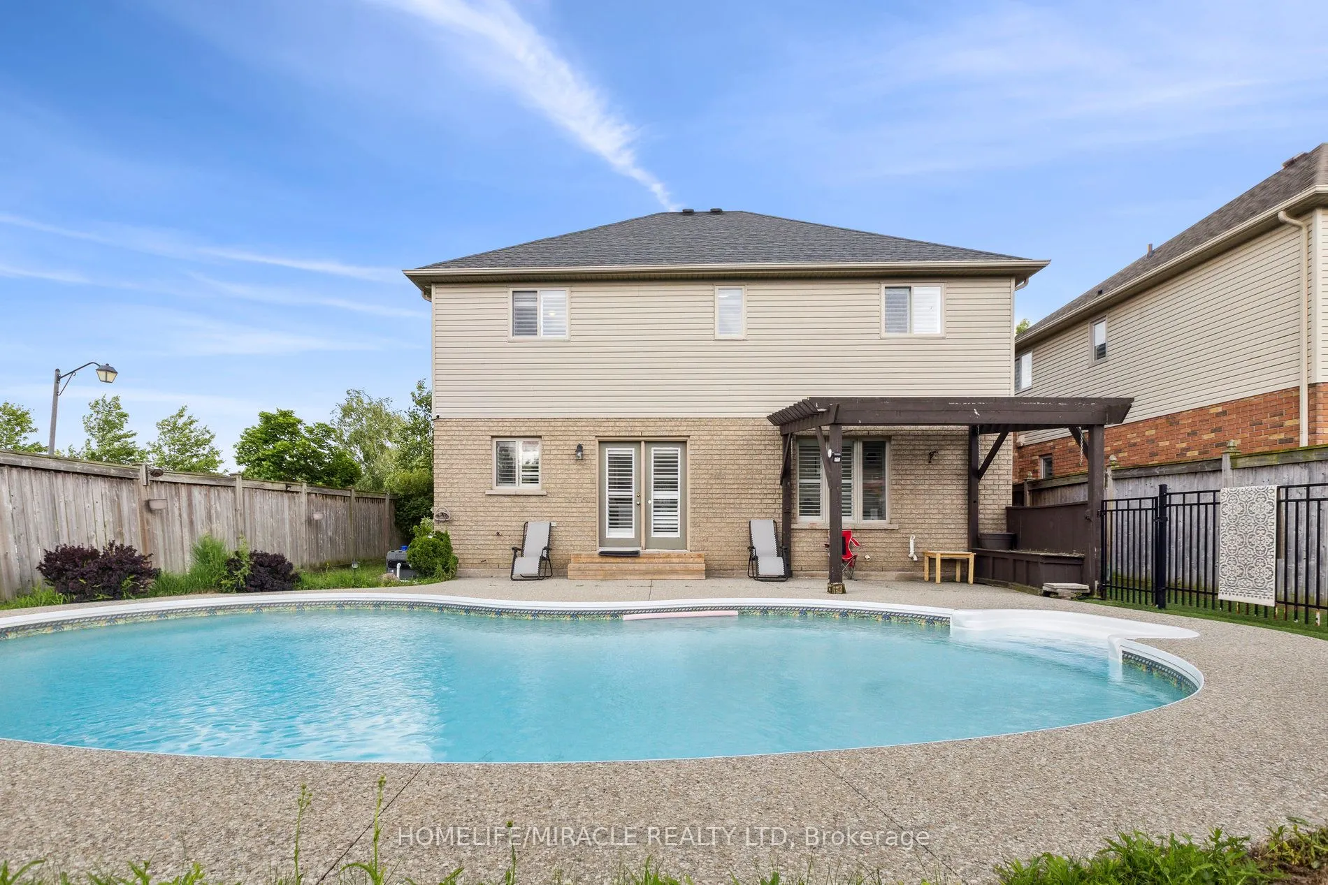 170 Southbrook Drive W
