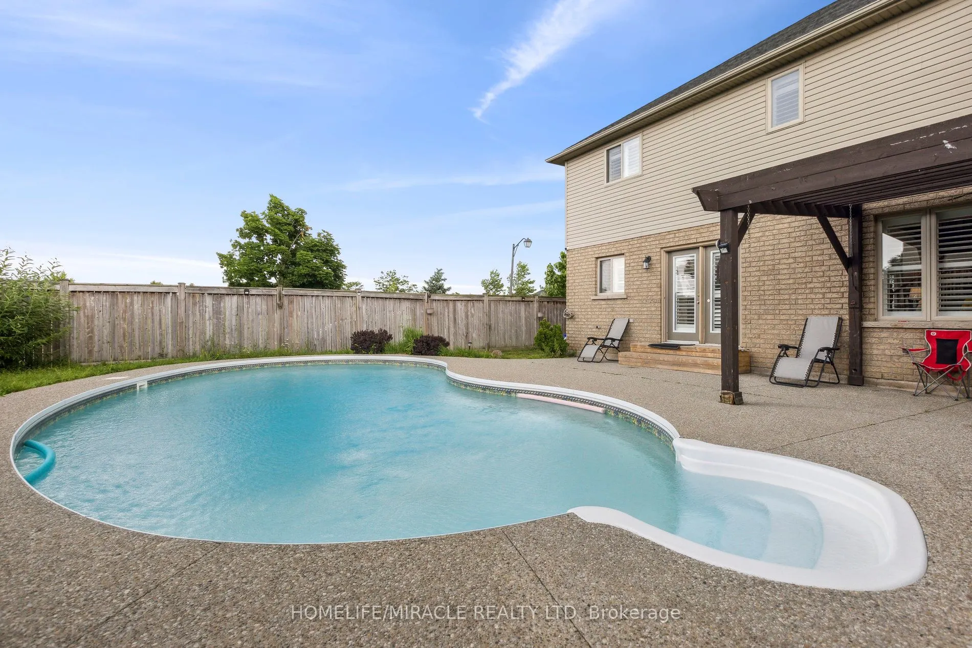 170 Southbrook Drive W