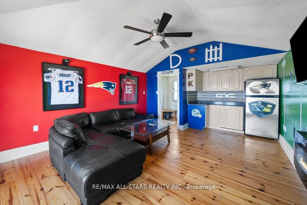 283 Snug Harbour Road