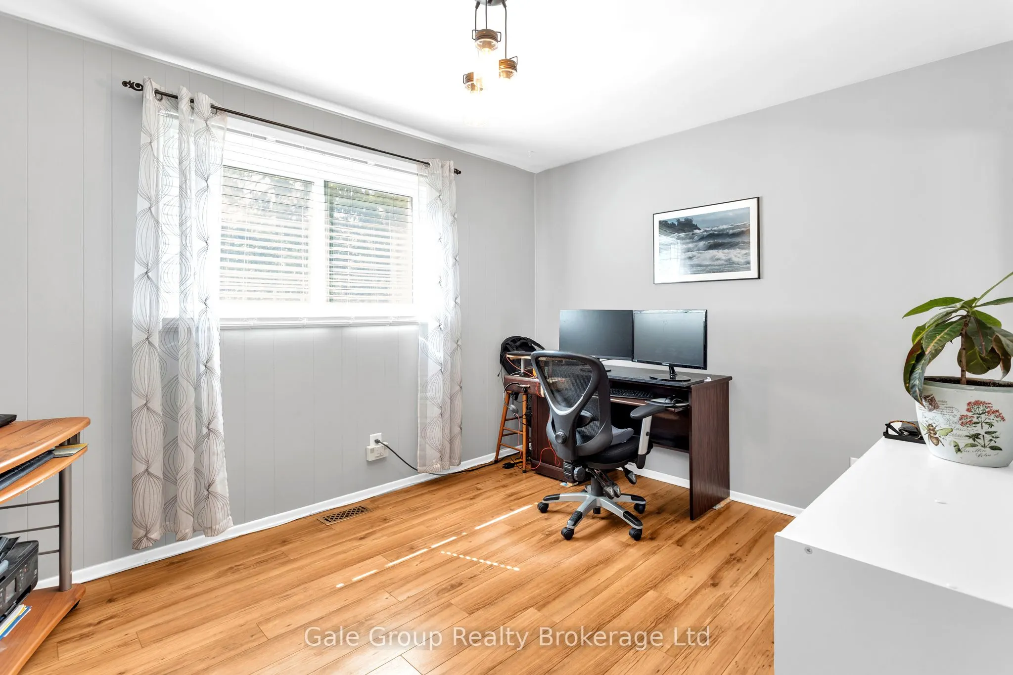 16 Edgar Drive