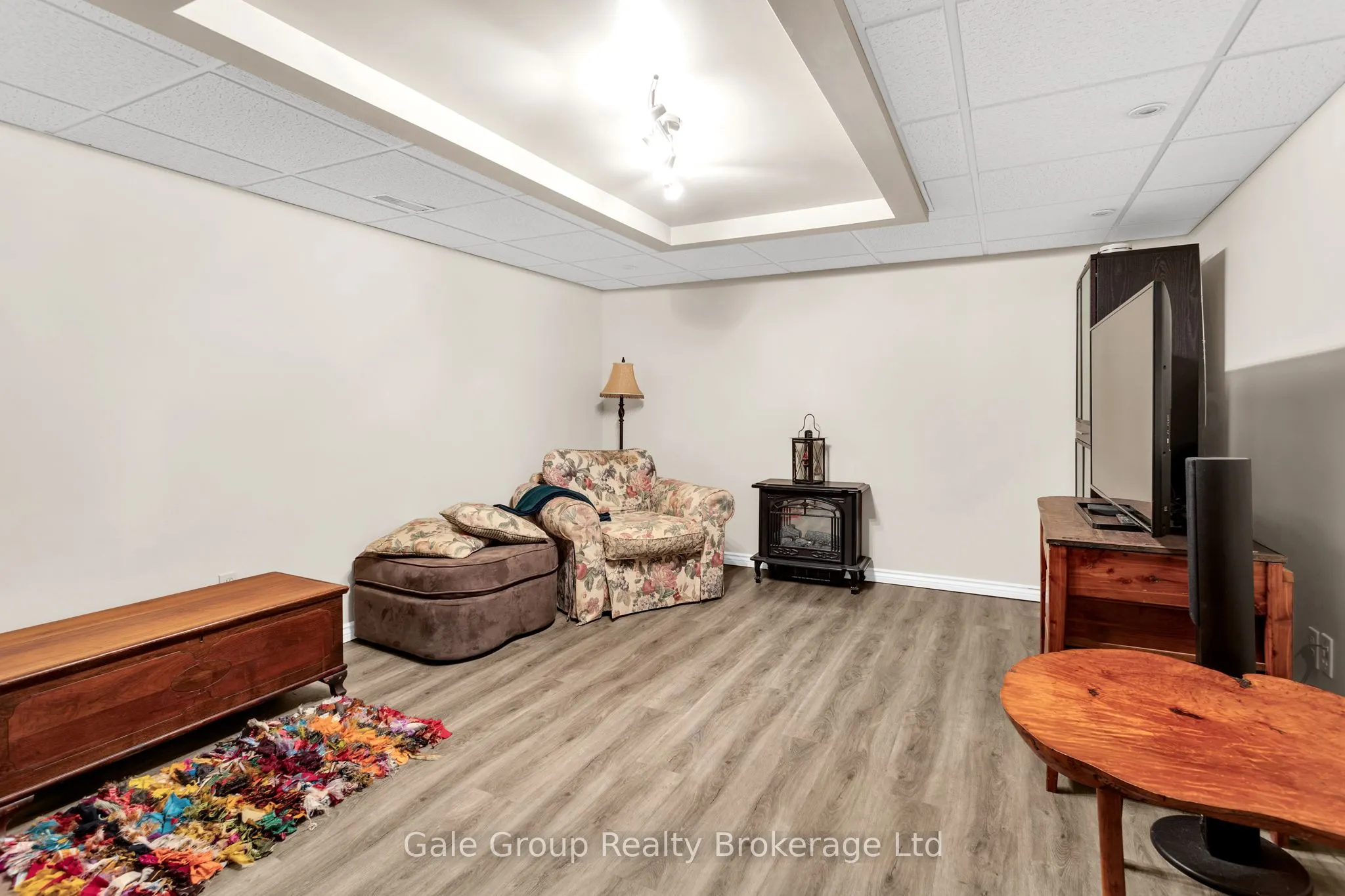 16 Edgar Drive