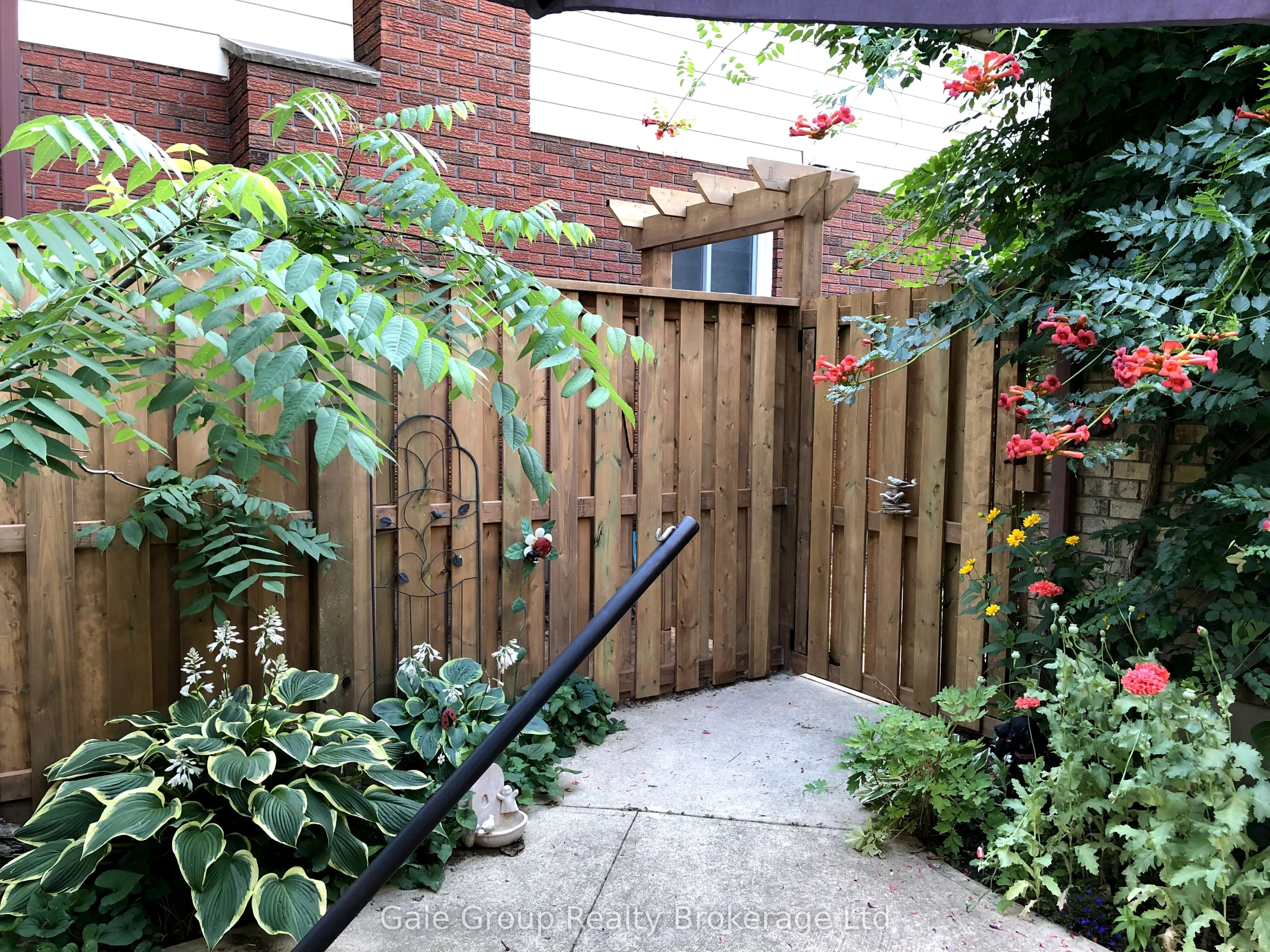 16 Edgar Drive