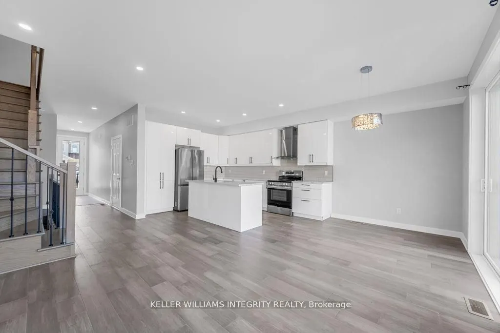 875 CONTOUR Street, #A