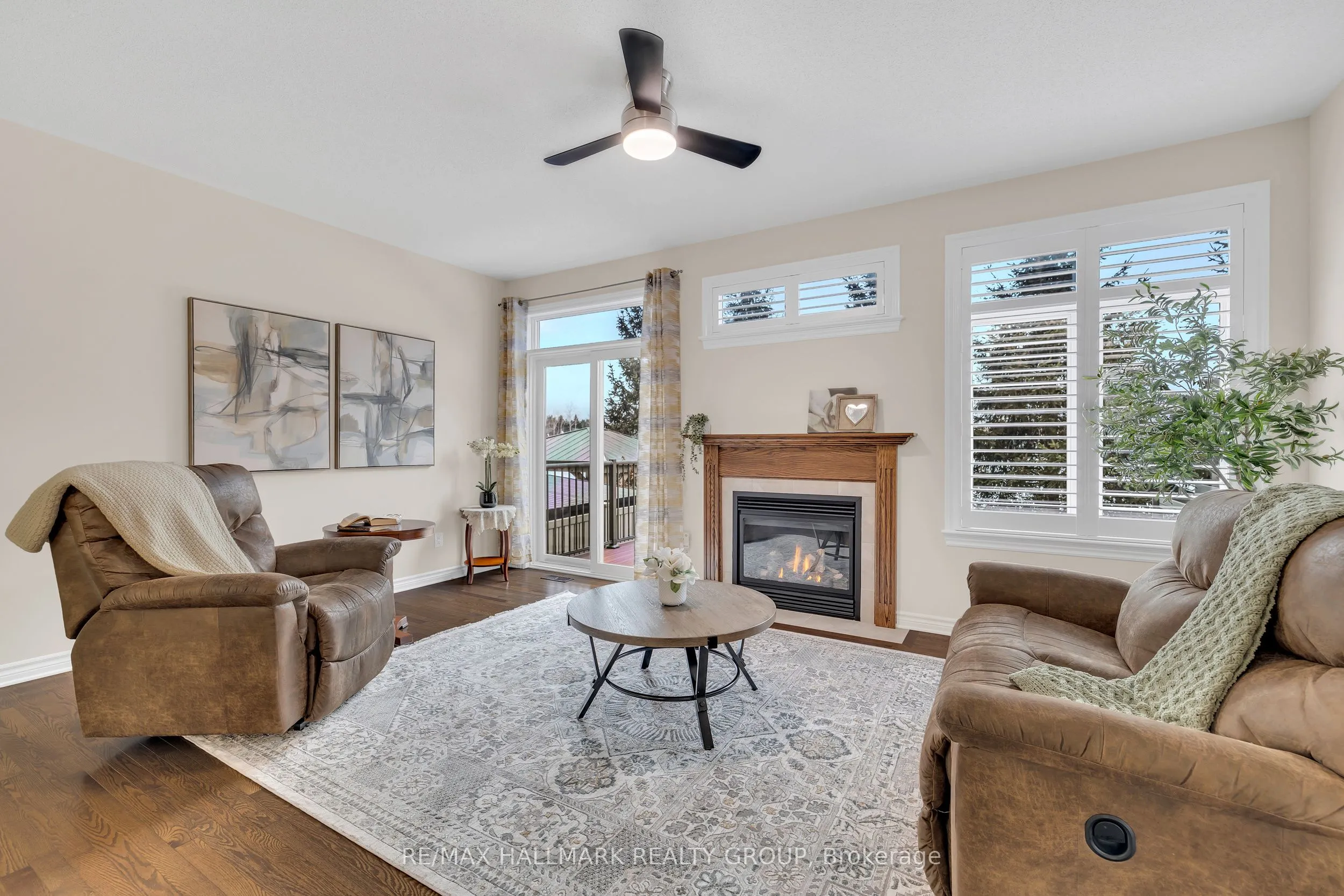 251 Royal Landing Gate