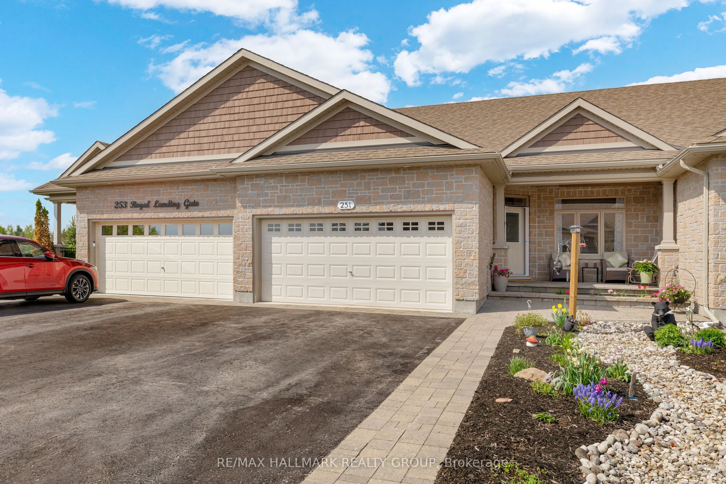 251 Royal Landing Gate