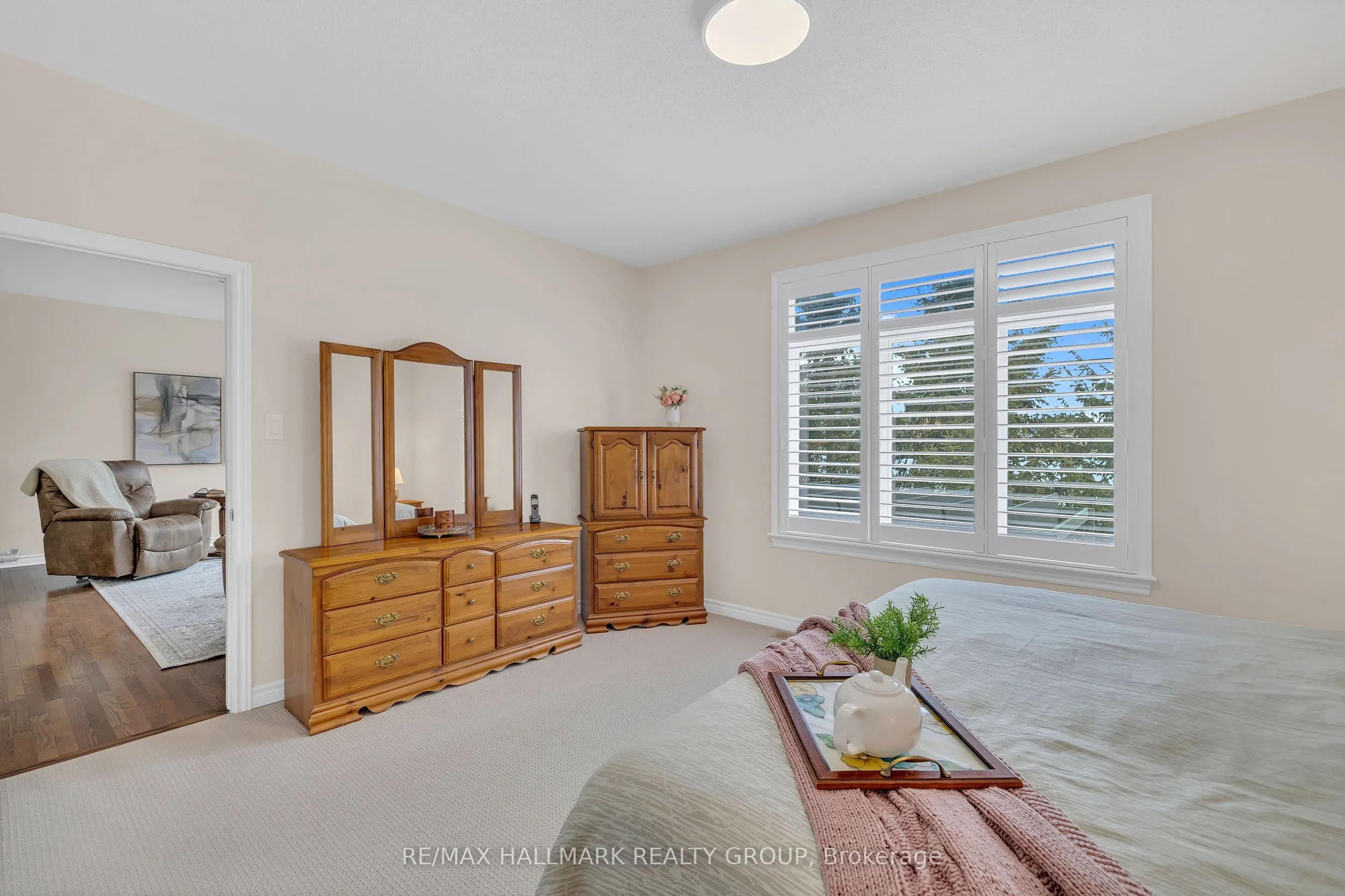251 Royal Landing Gate