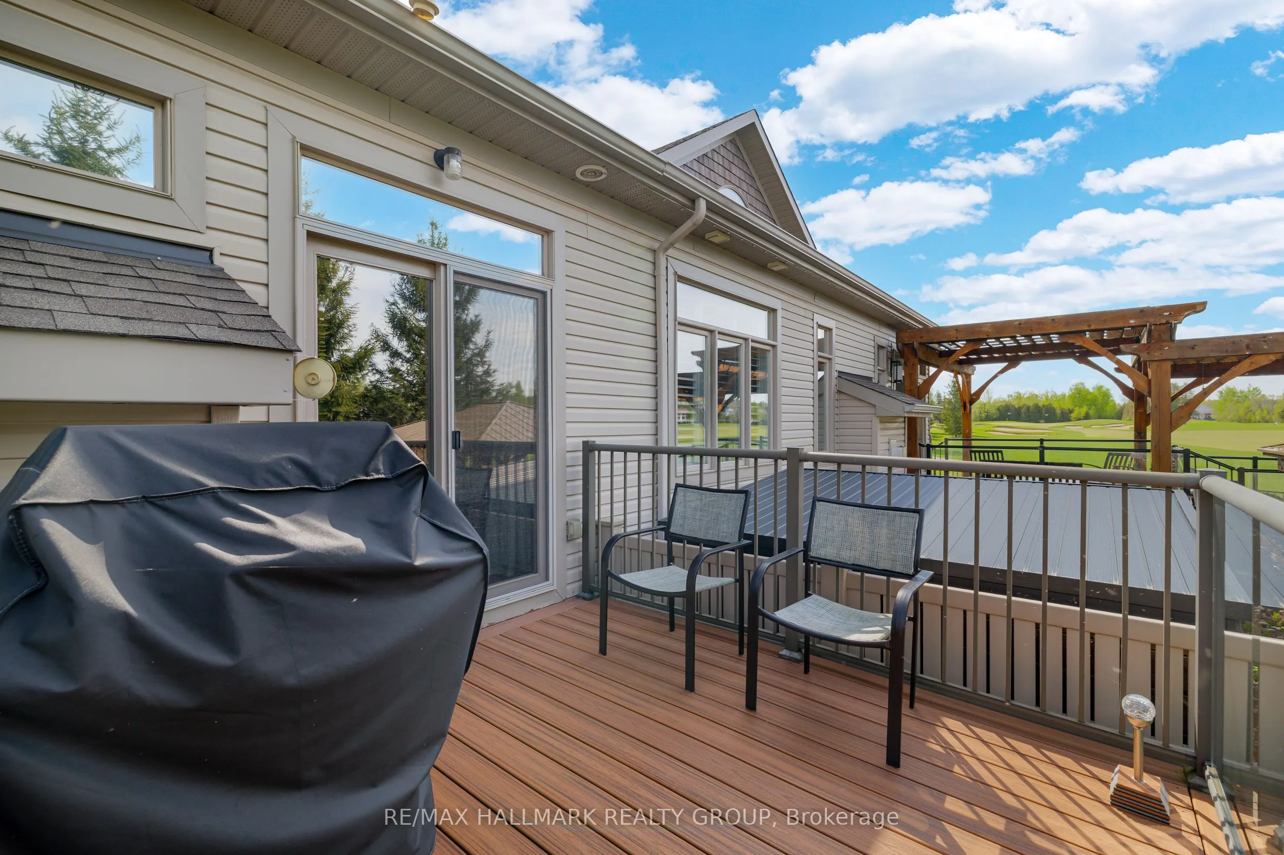 251 Royal Landing Gate