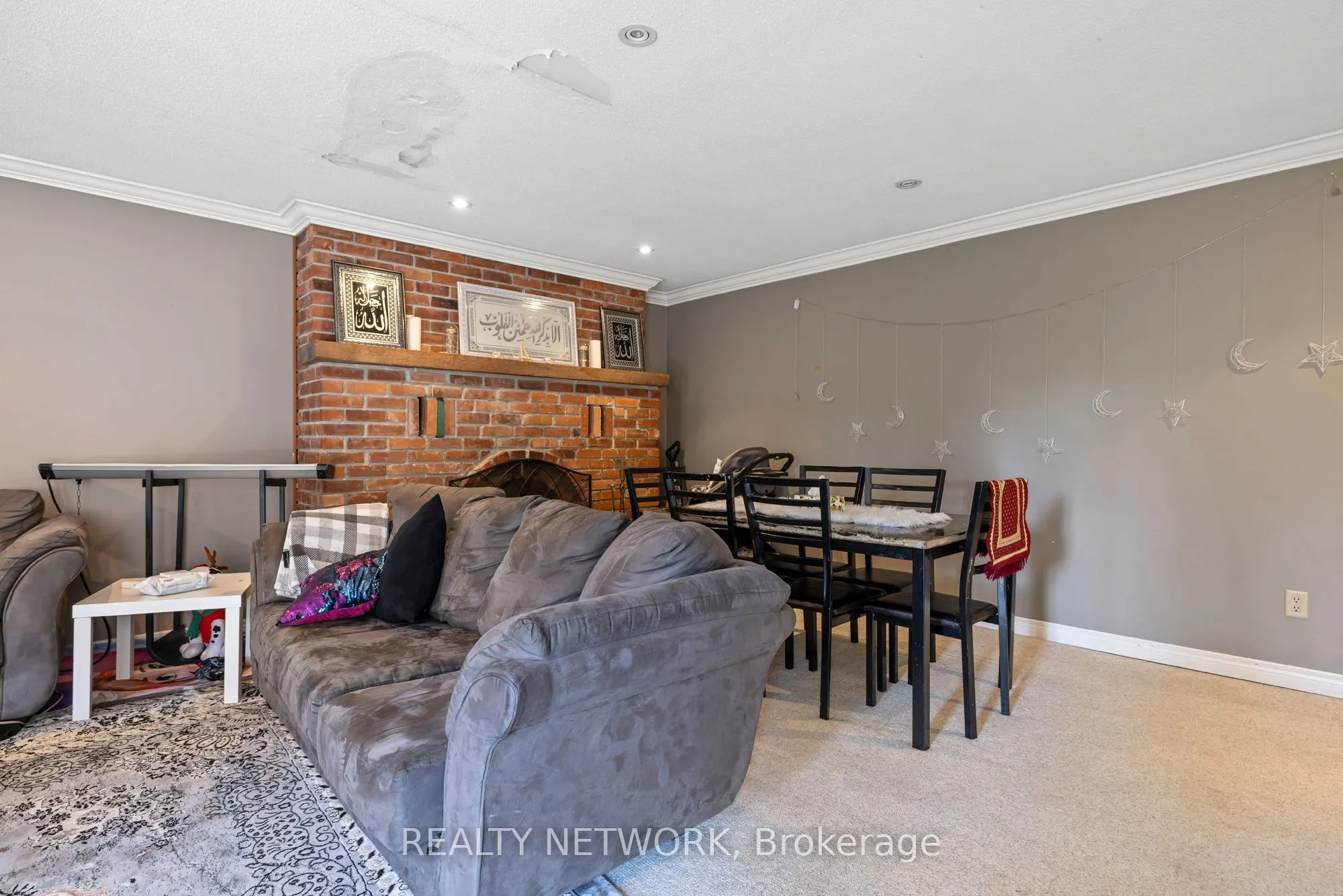 210 Valleyview Drive