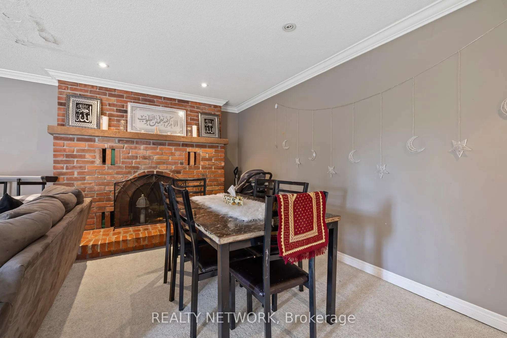 210 Valleyview Drive