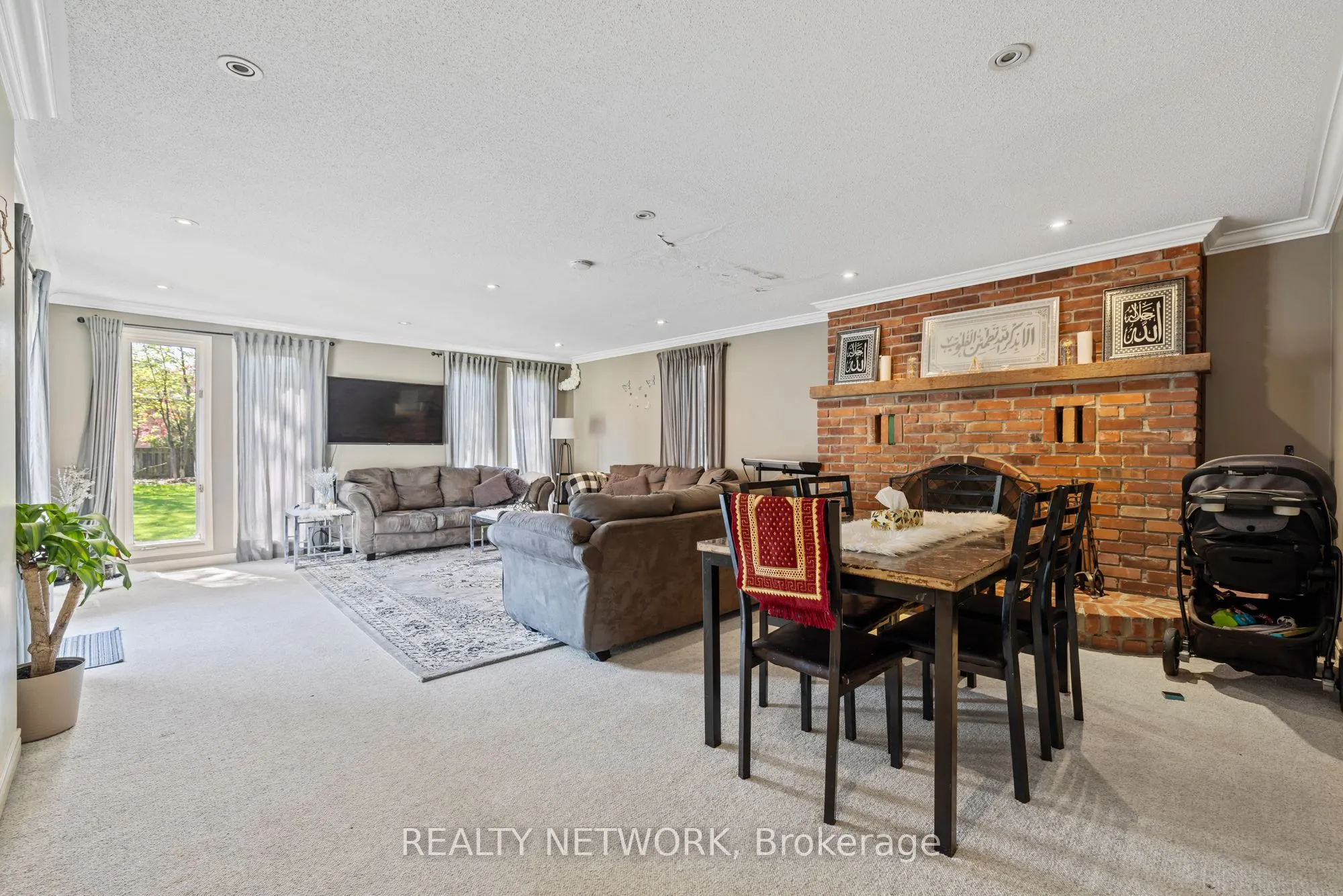 210 Valleyview Drive