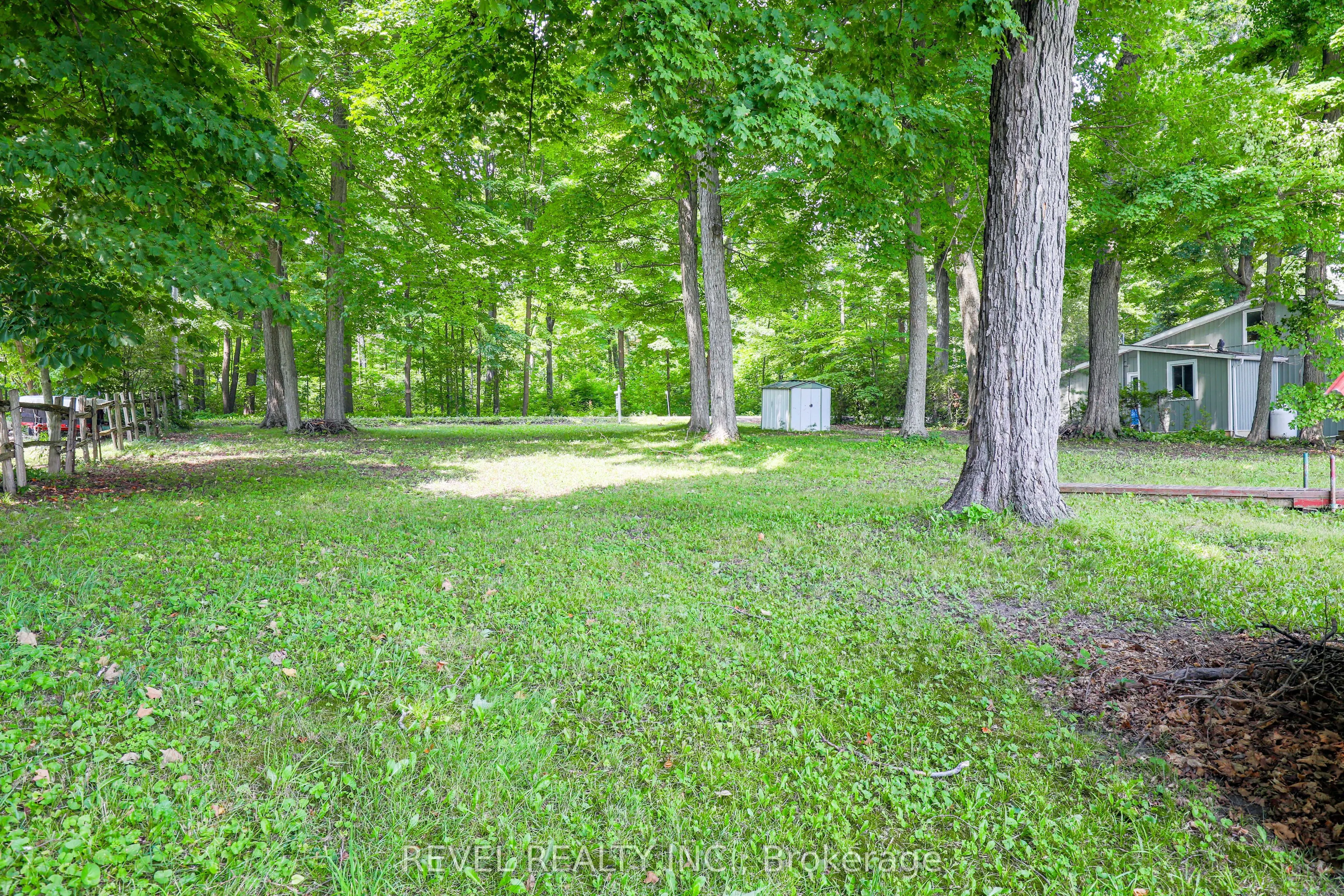 23 SUGARBUSH Trail