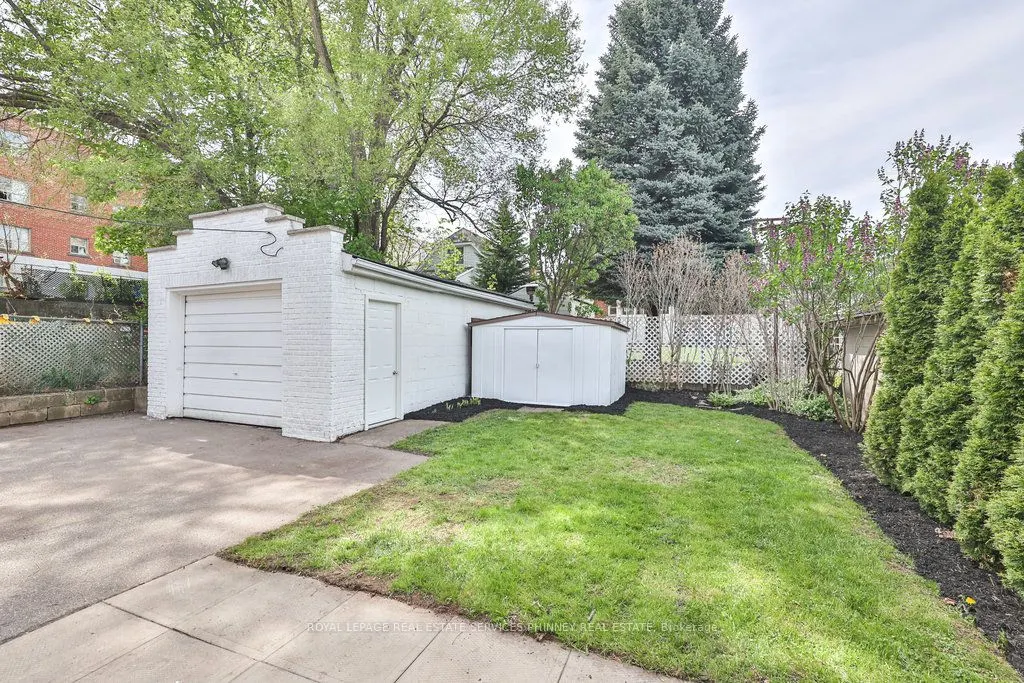 256 Walter Avenue S