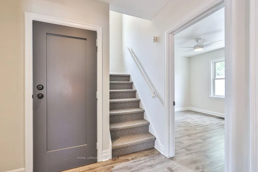 256 Walter Avenue S