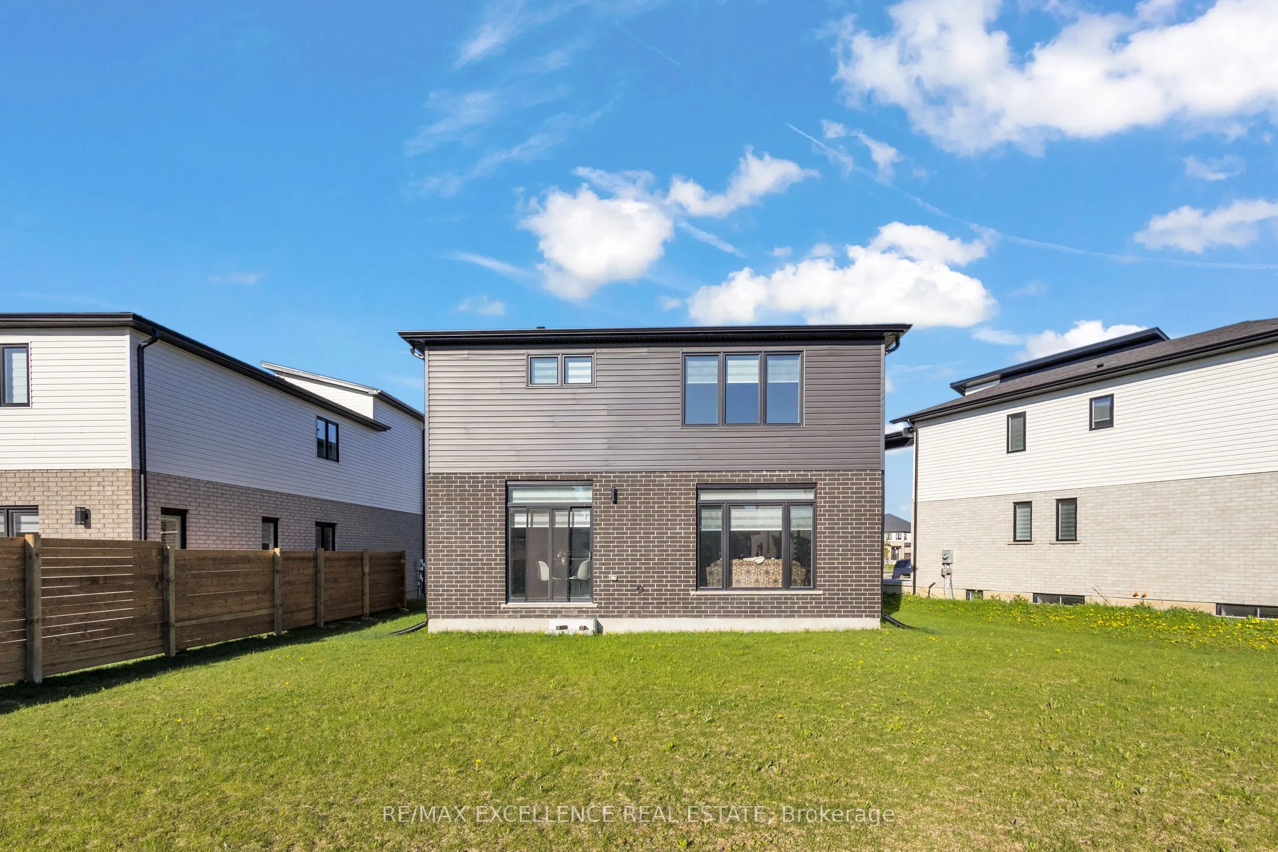 1464 Medway Park Drive