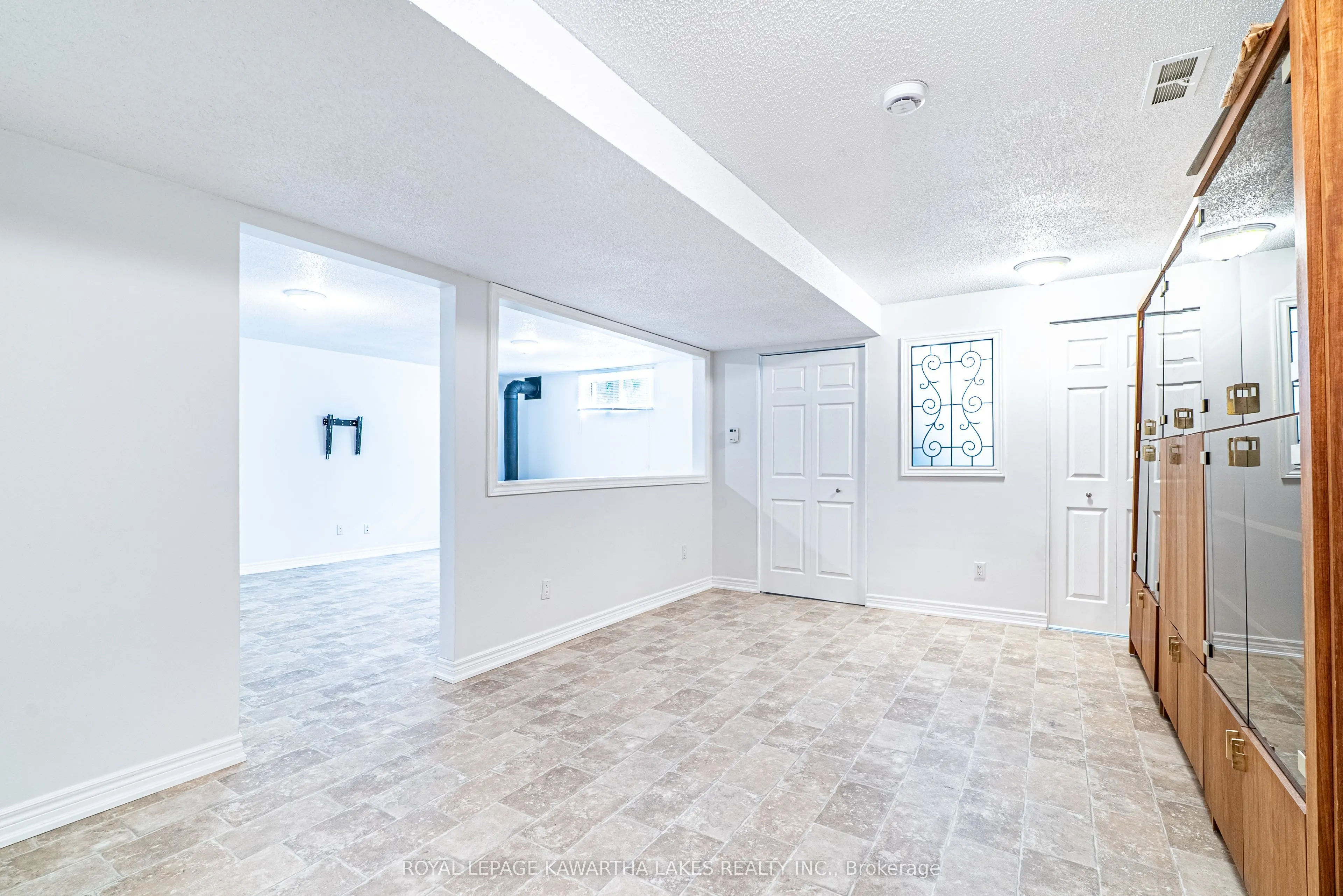 83 Lori Boulevard