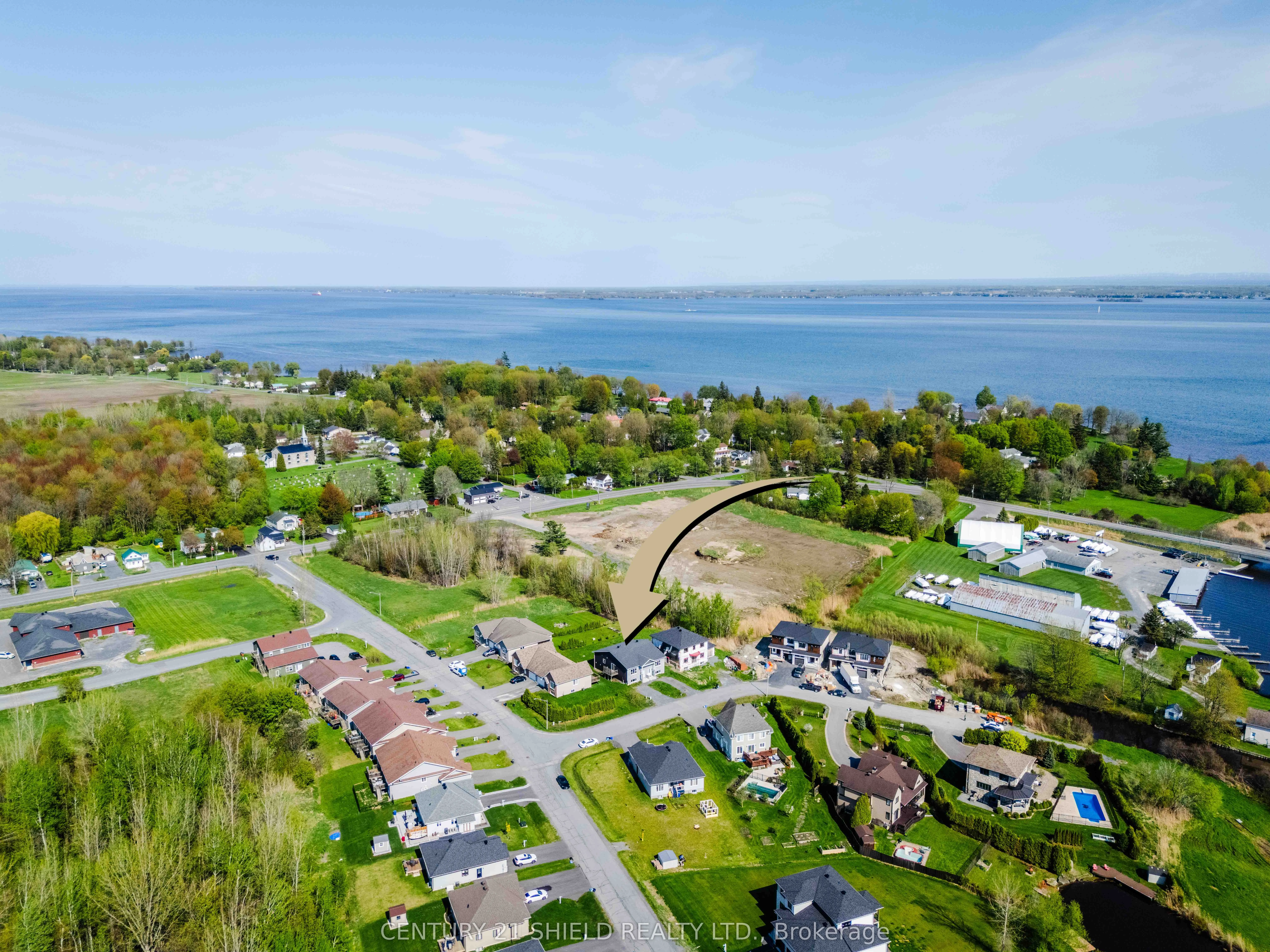 6371 & 6373 Monument Way