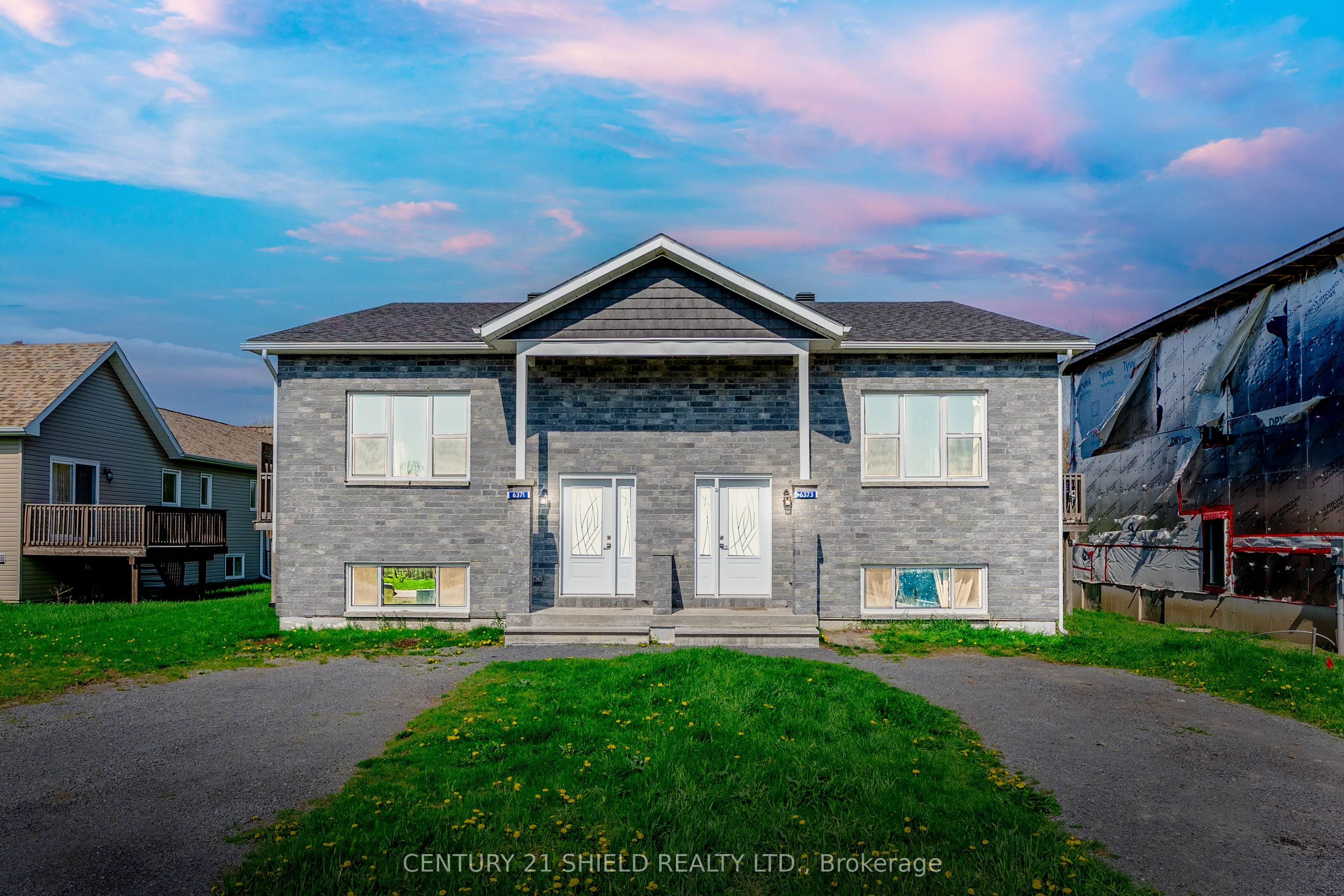 6371 & 6373 Monument Way