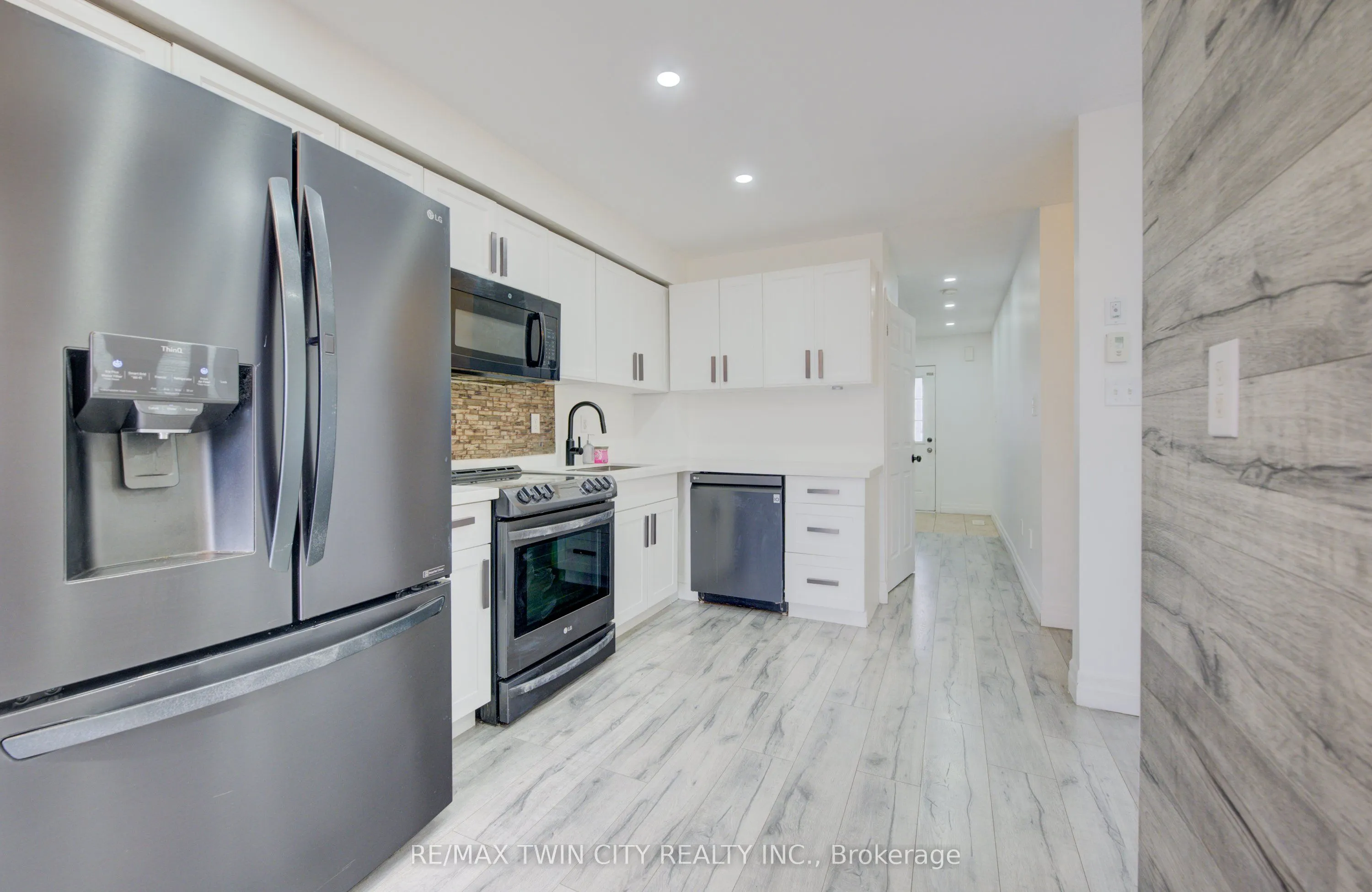 82 Trowbridge Street