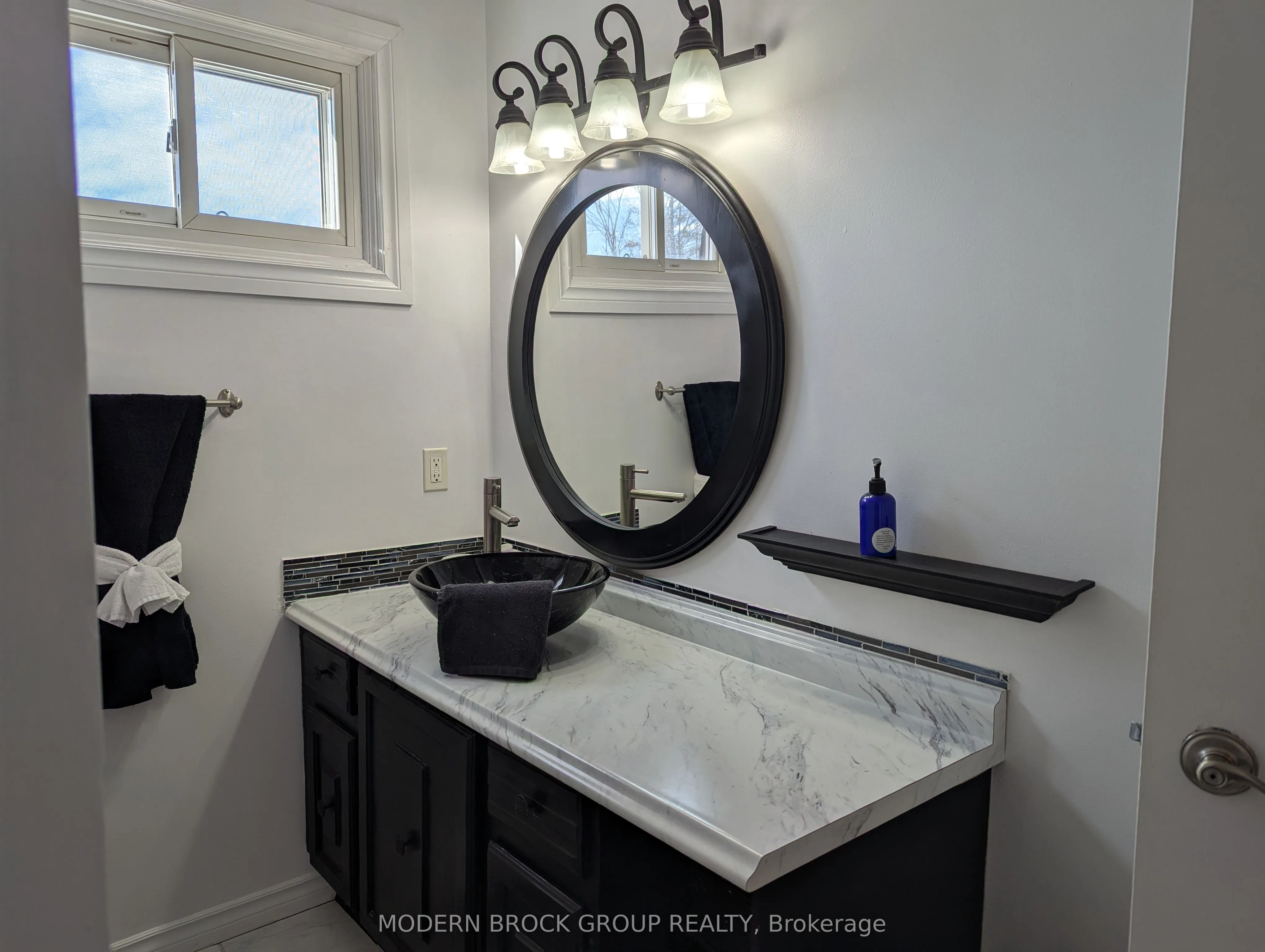 1350 Linden Crescent