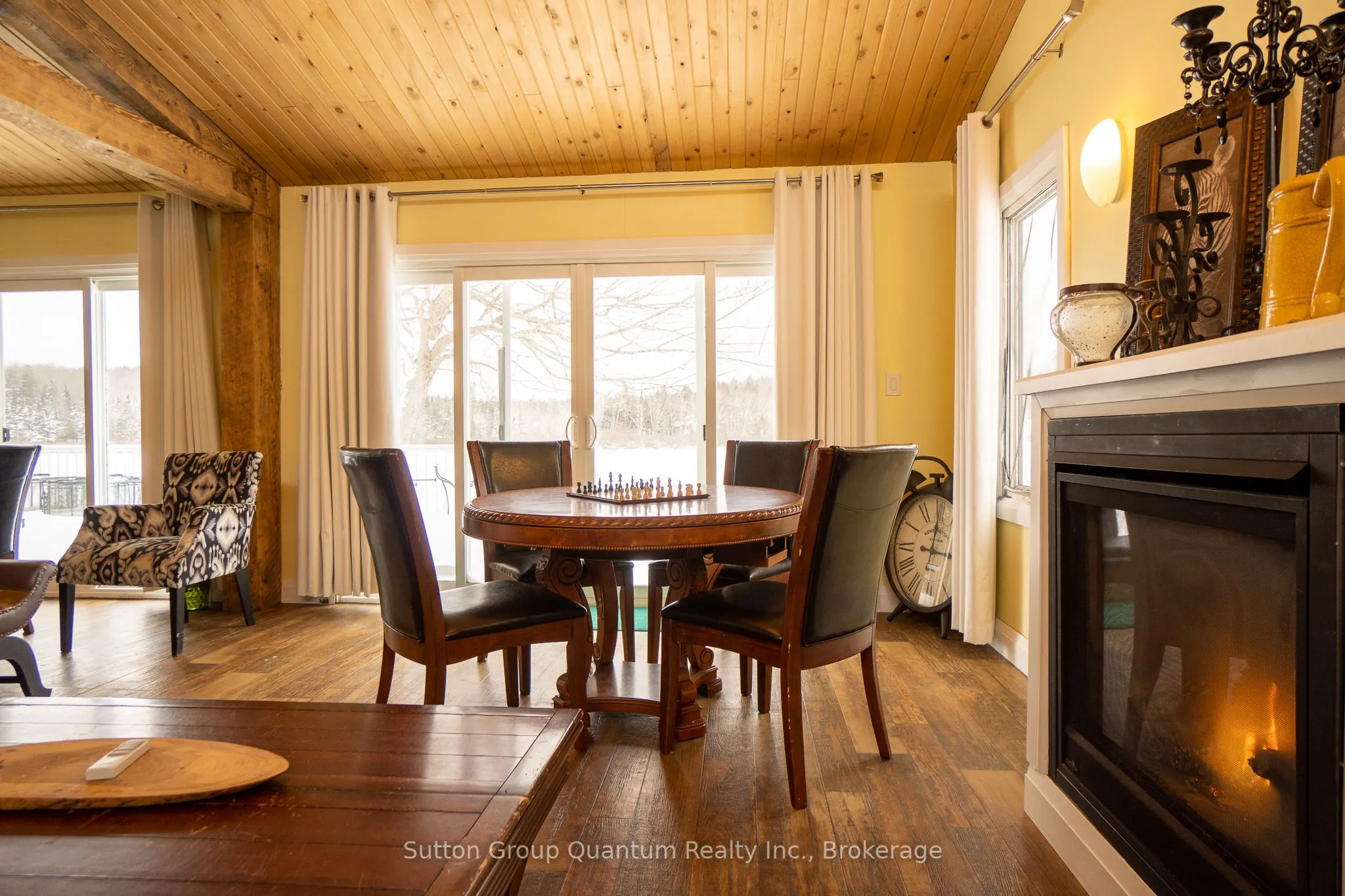 3 WOODLAND Lane