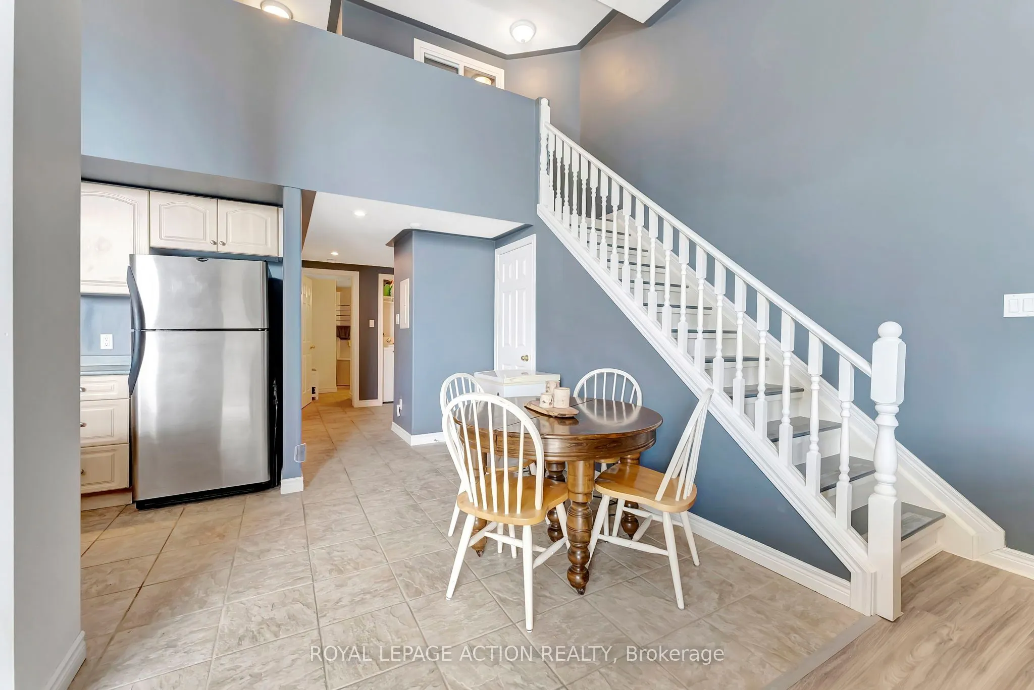 111 Grey Street #212