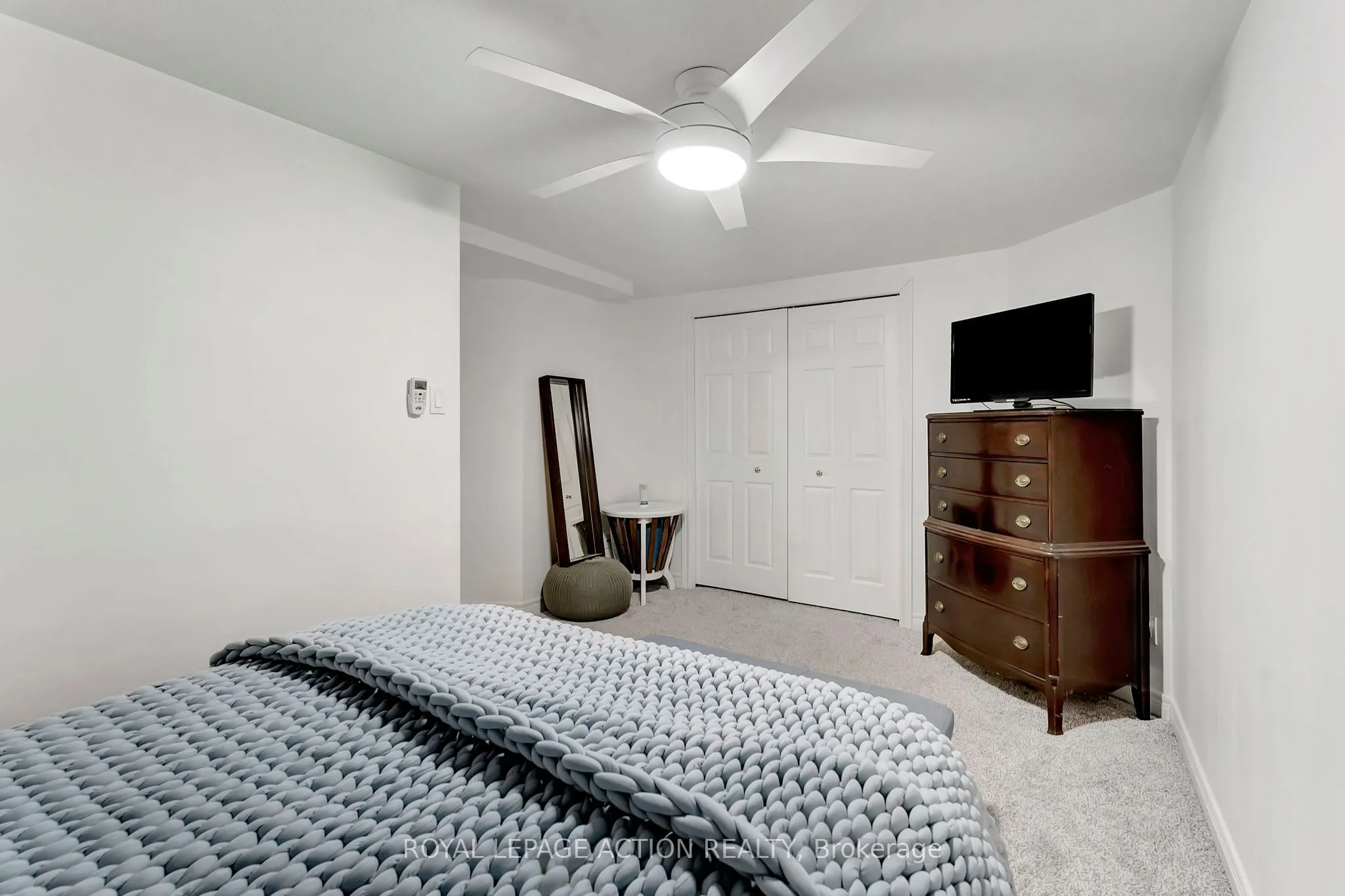 111 Grey Street #212