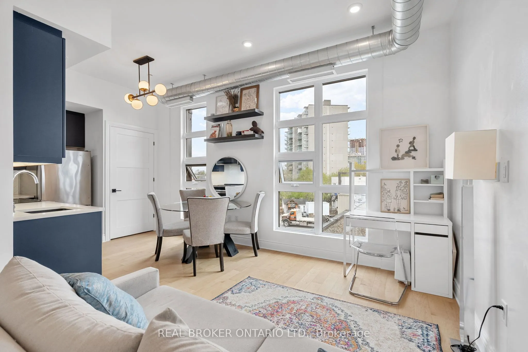 101 Pinhey Street #304