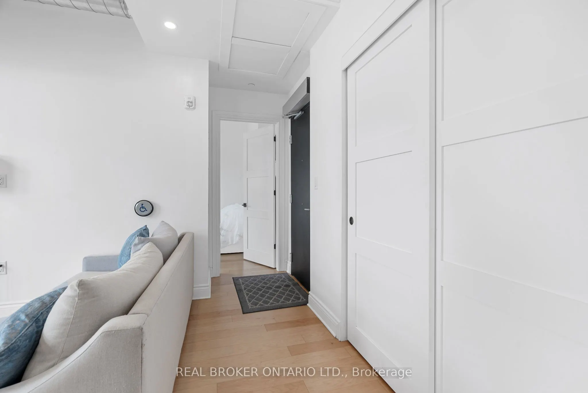 101 Pinhey Street #304