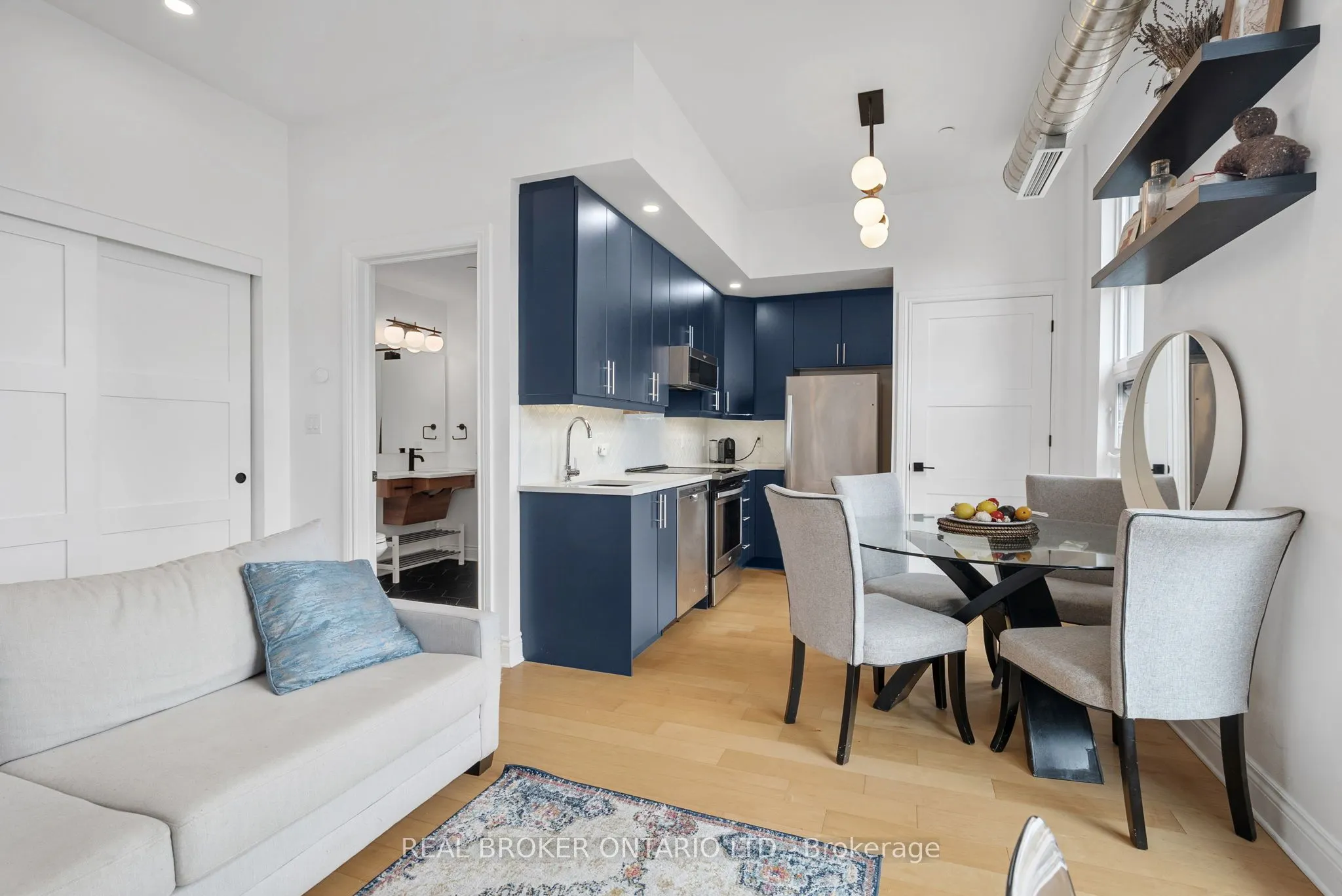 101 Pinhey Street #304