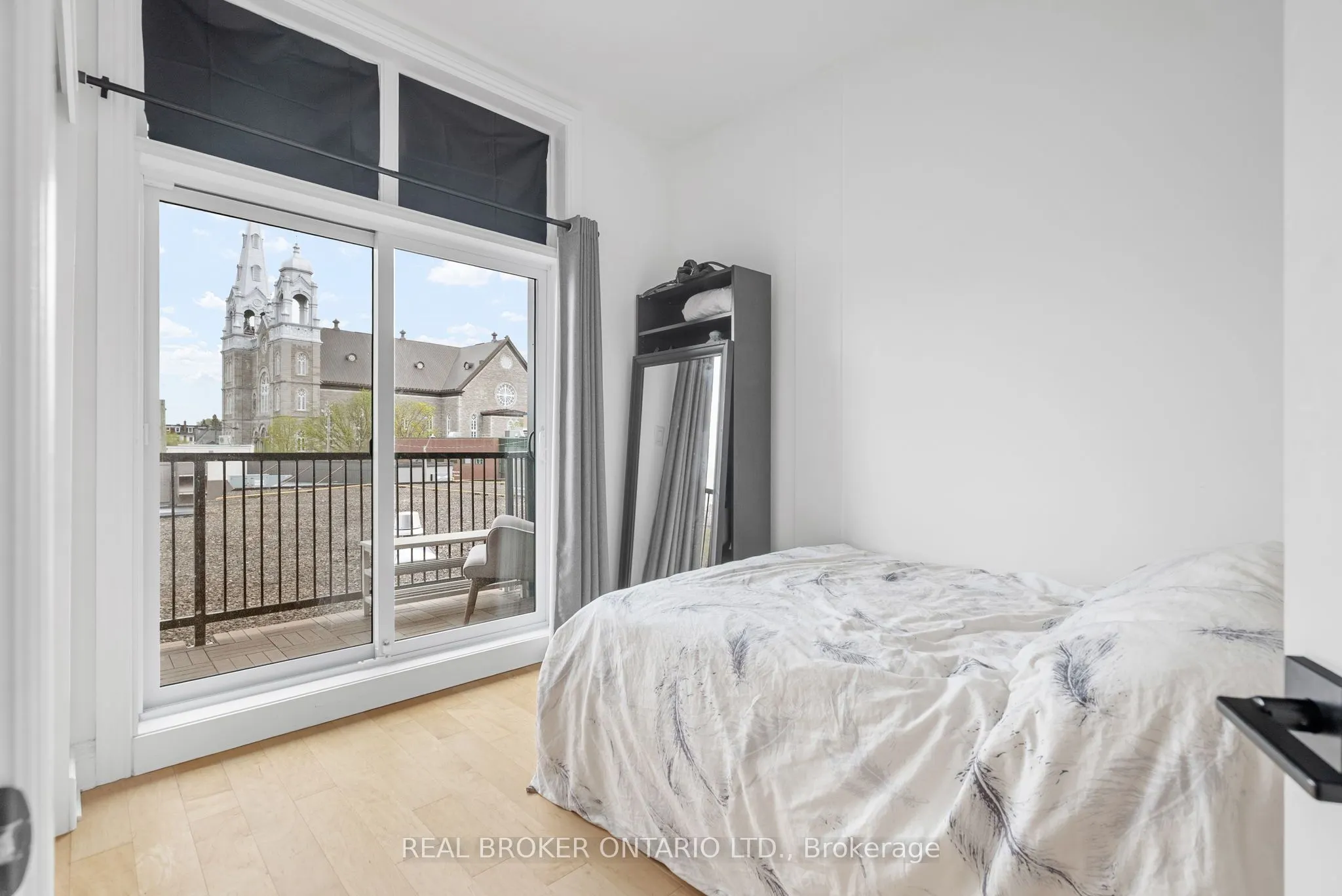 101 Pinhey Street #304
