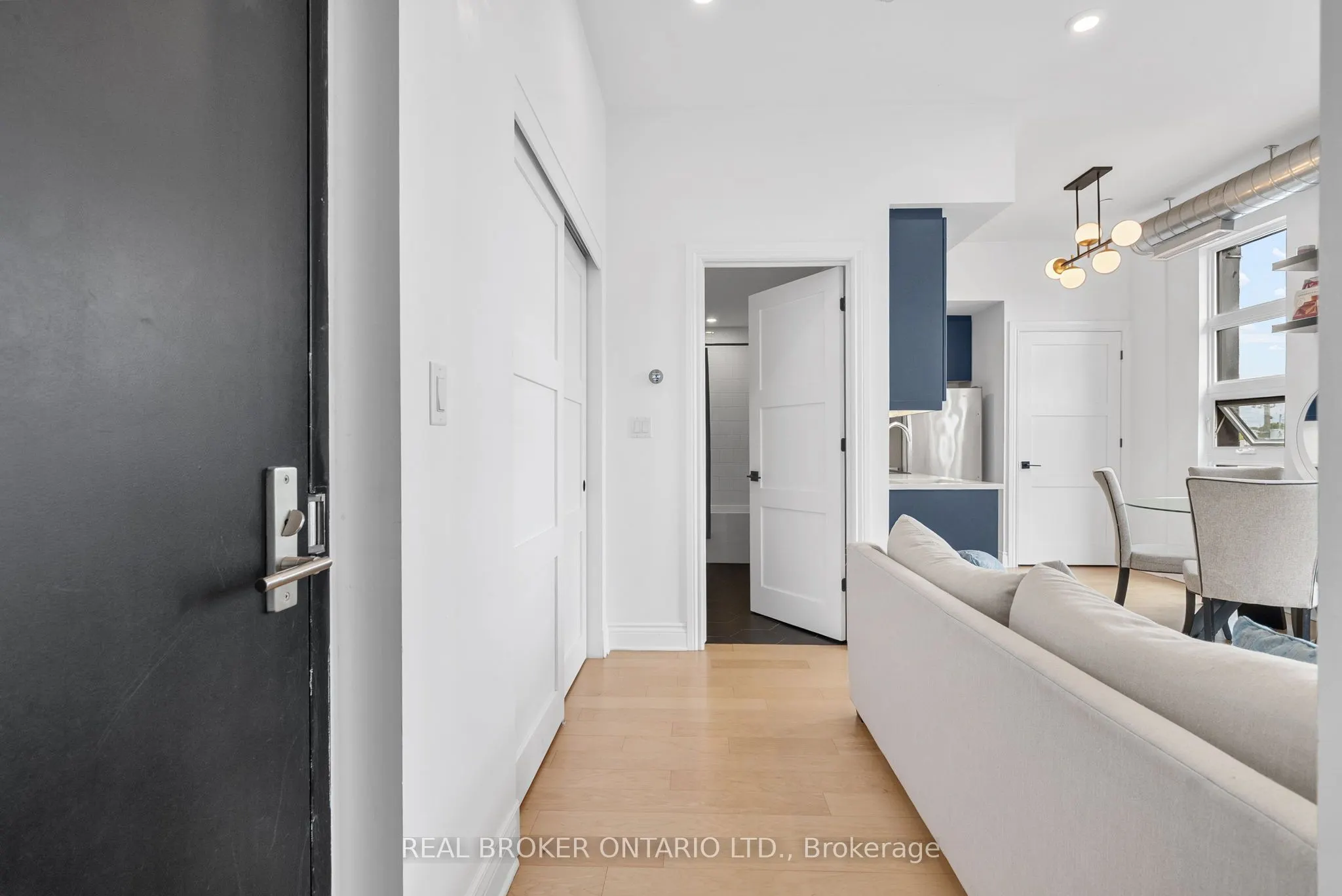 101 Pinhey Street #304