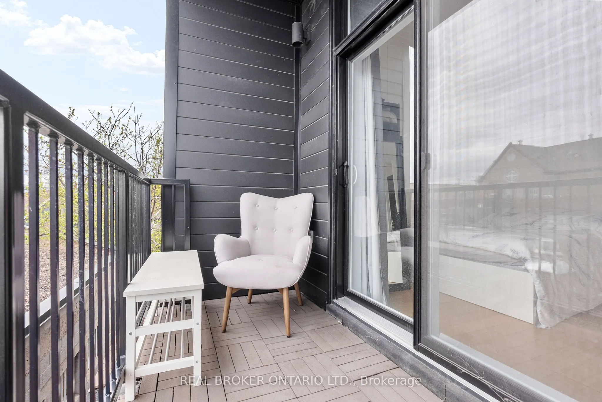 101 Pinhey Street #304