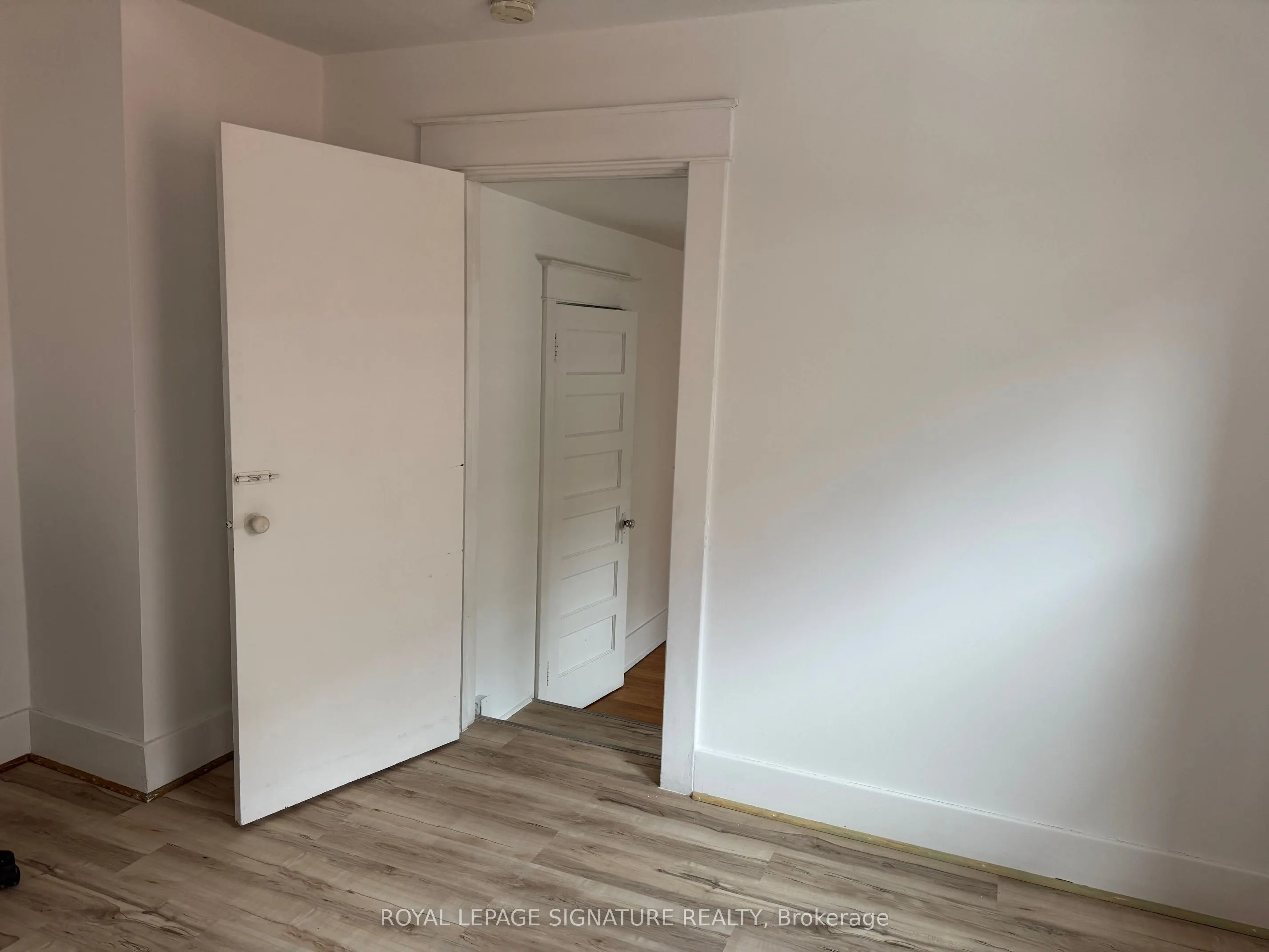 307-309 Dundas Street E, #3