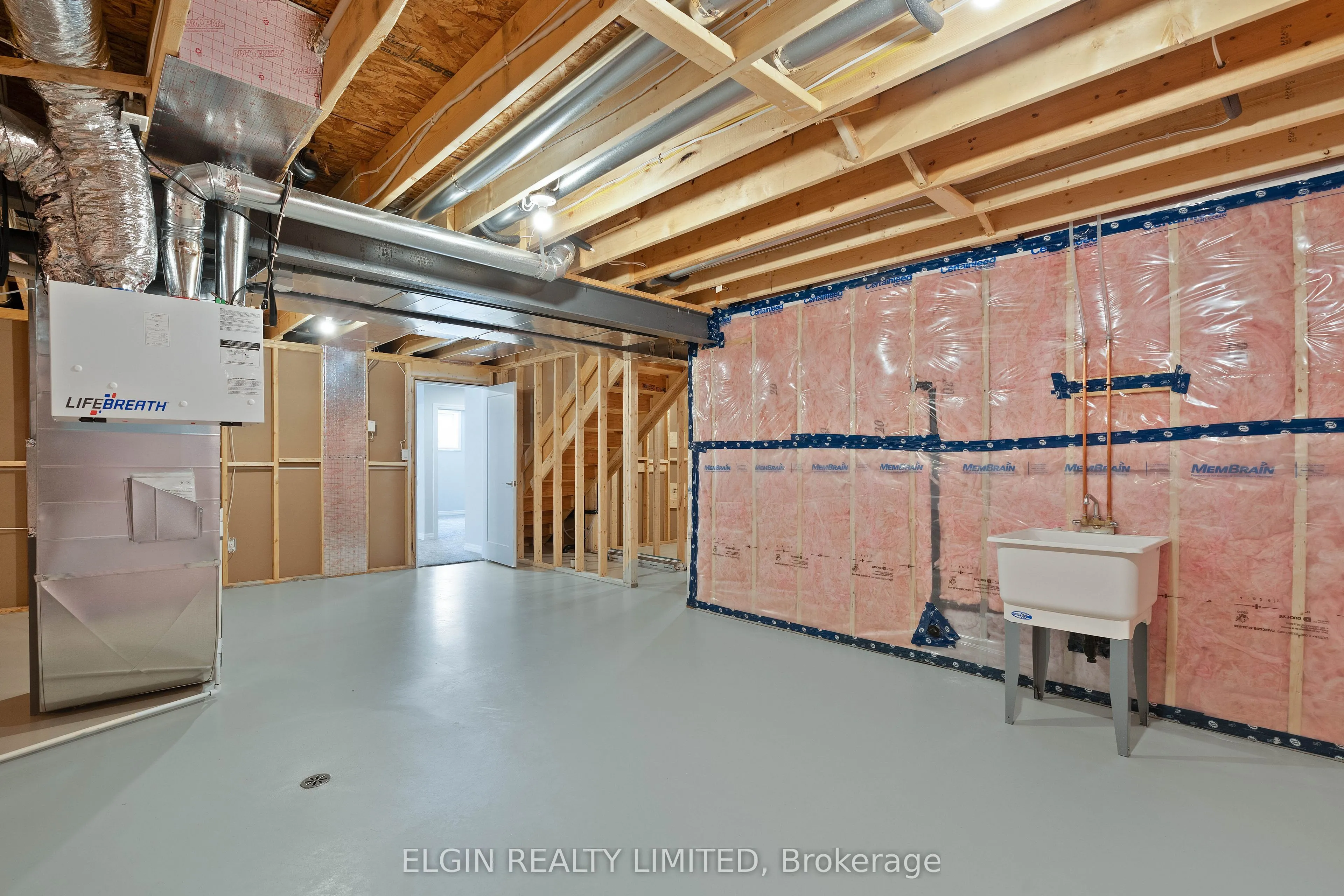 6 Hemlock Crescent