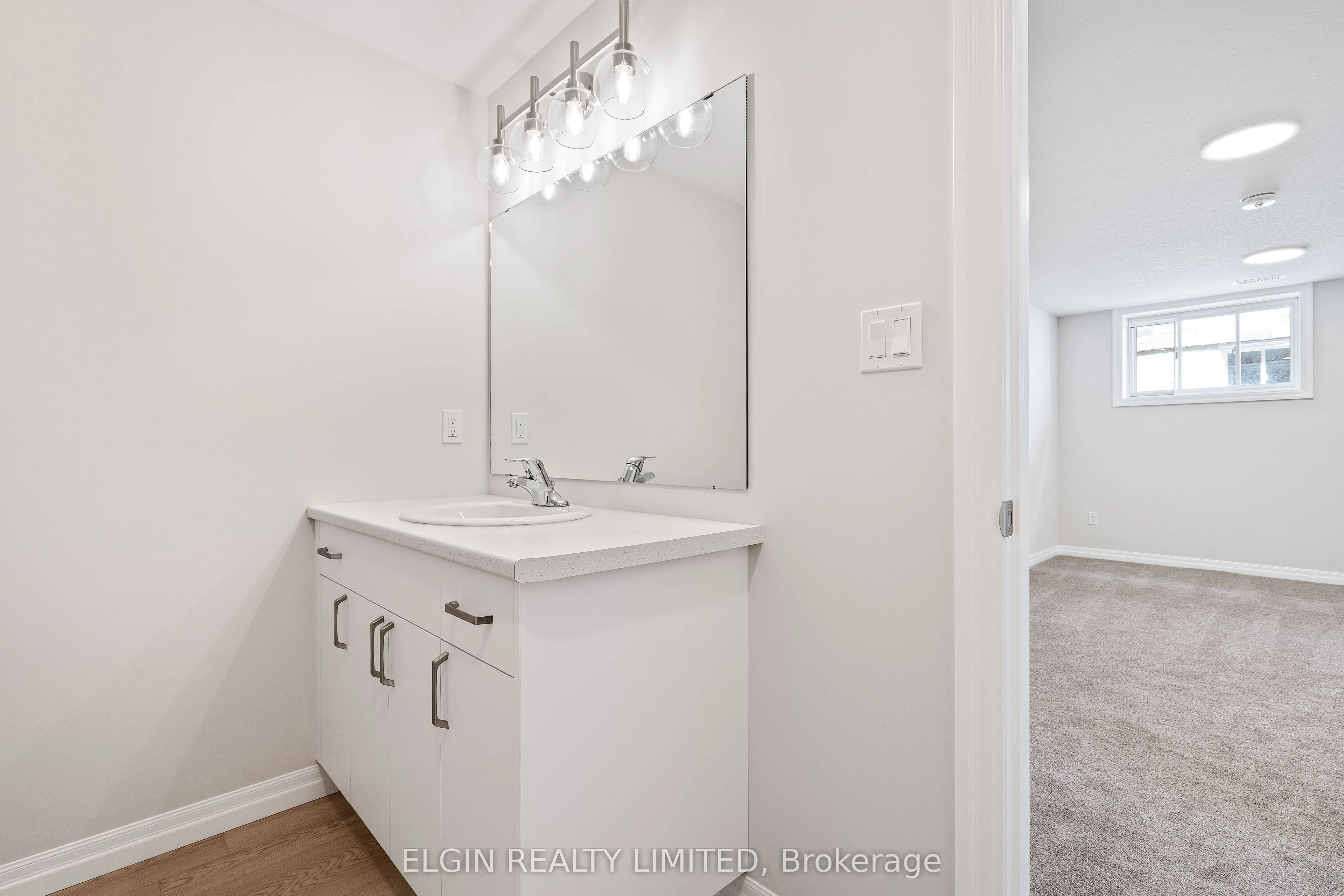 6 Hemlock Crescent