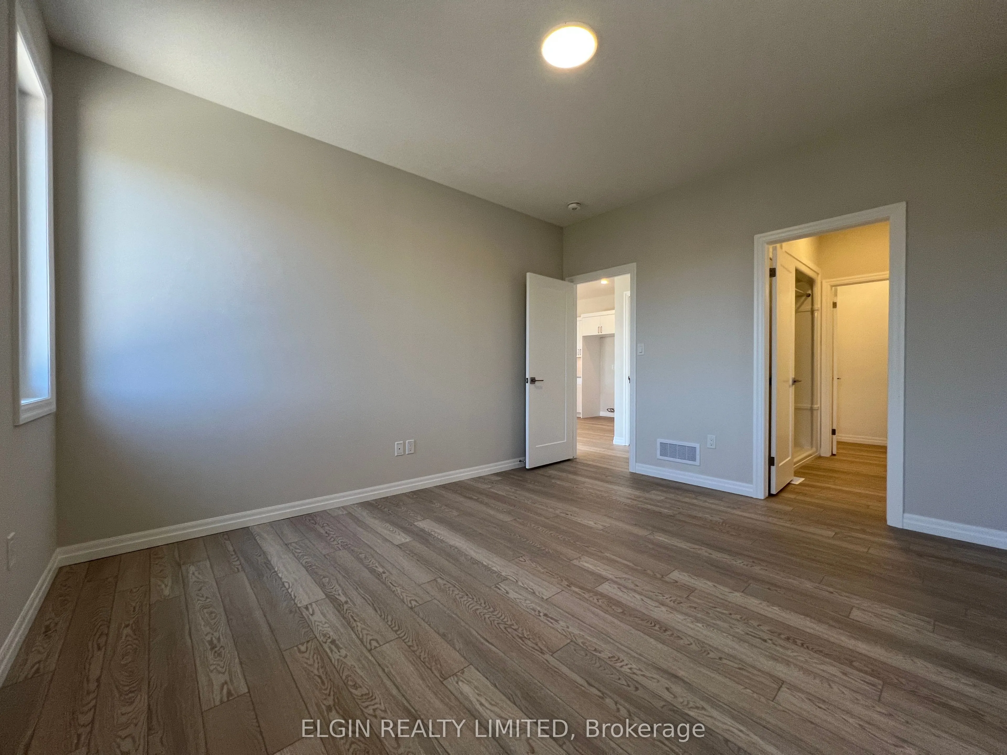 8 Hemlock Crescent