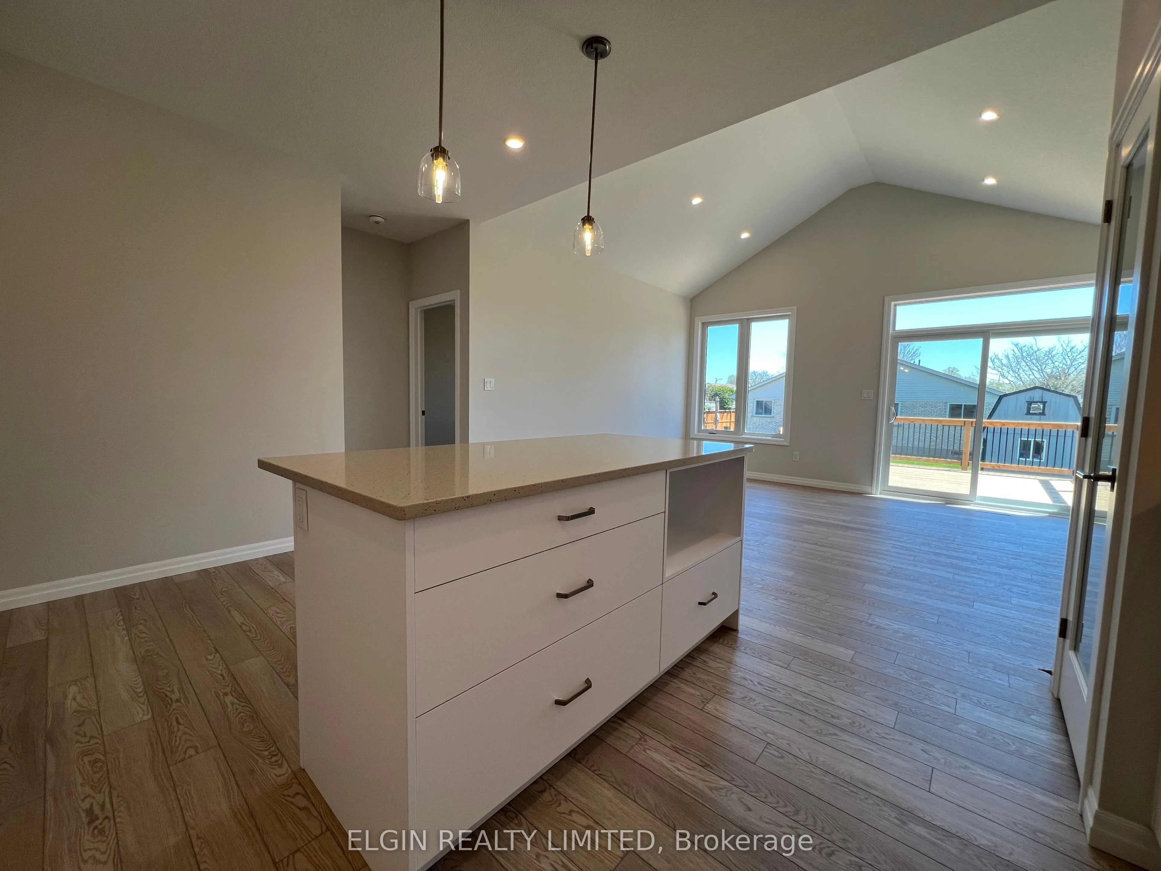 8 Hemlock Crescent